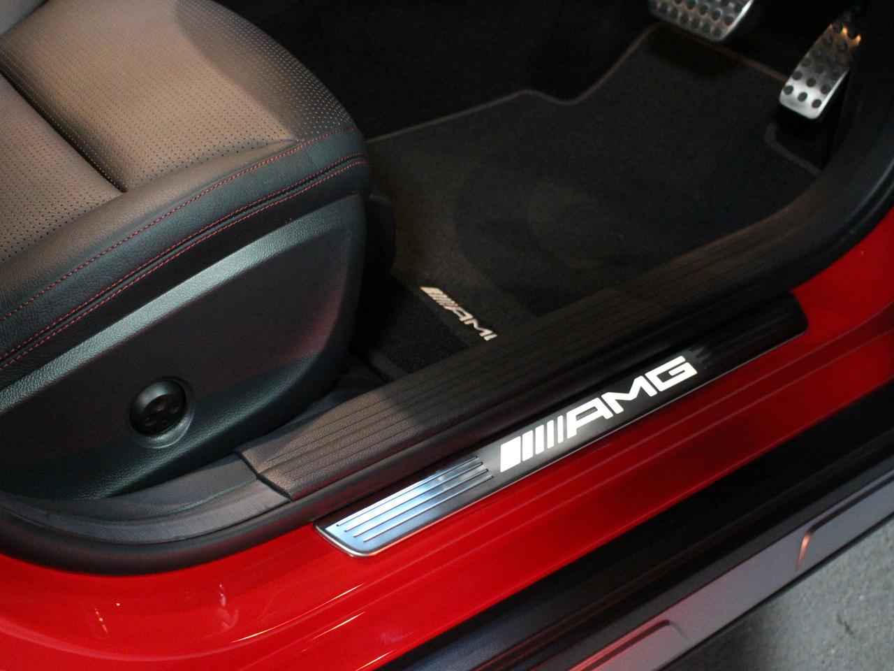 メルセデス・ベンツ GLA45 AMG 4マチック