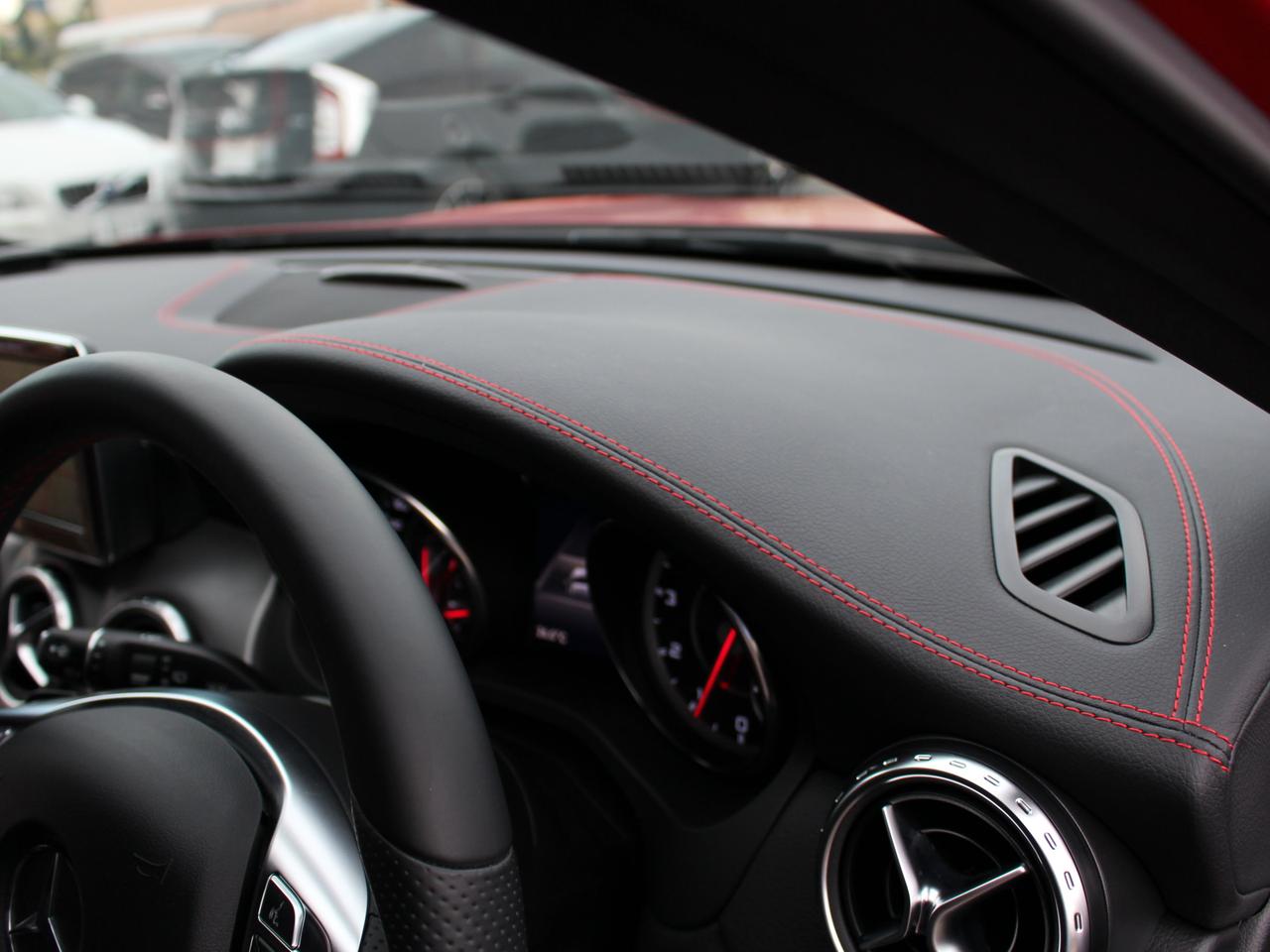 メルセデス・ベンツ GLA45 AMG 4マチック