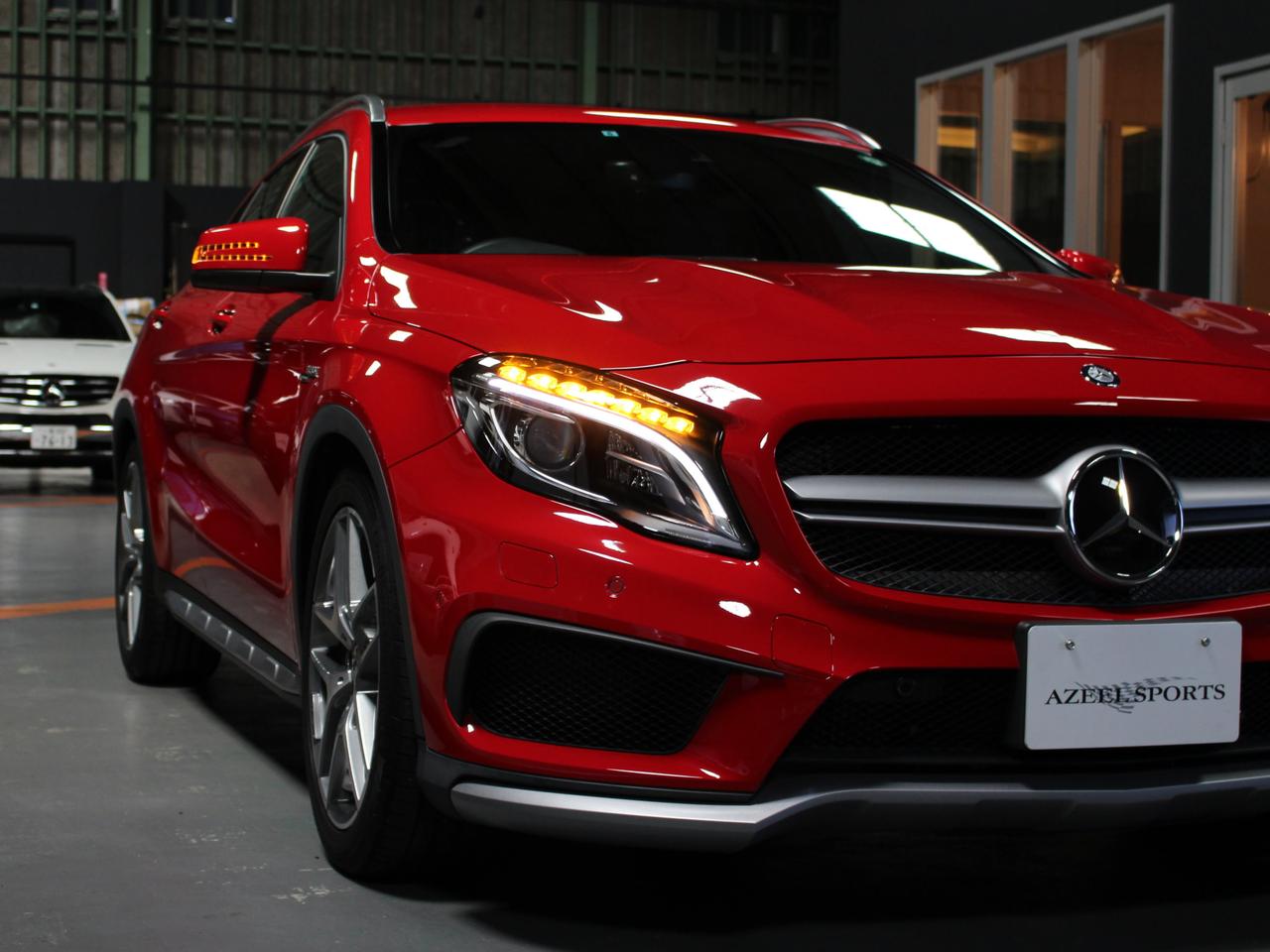 メルセデス・ベンツ GLA45 AMG 4マチック