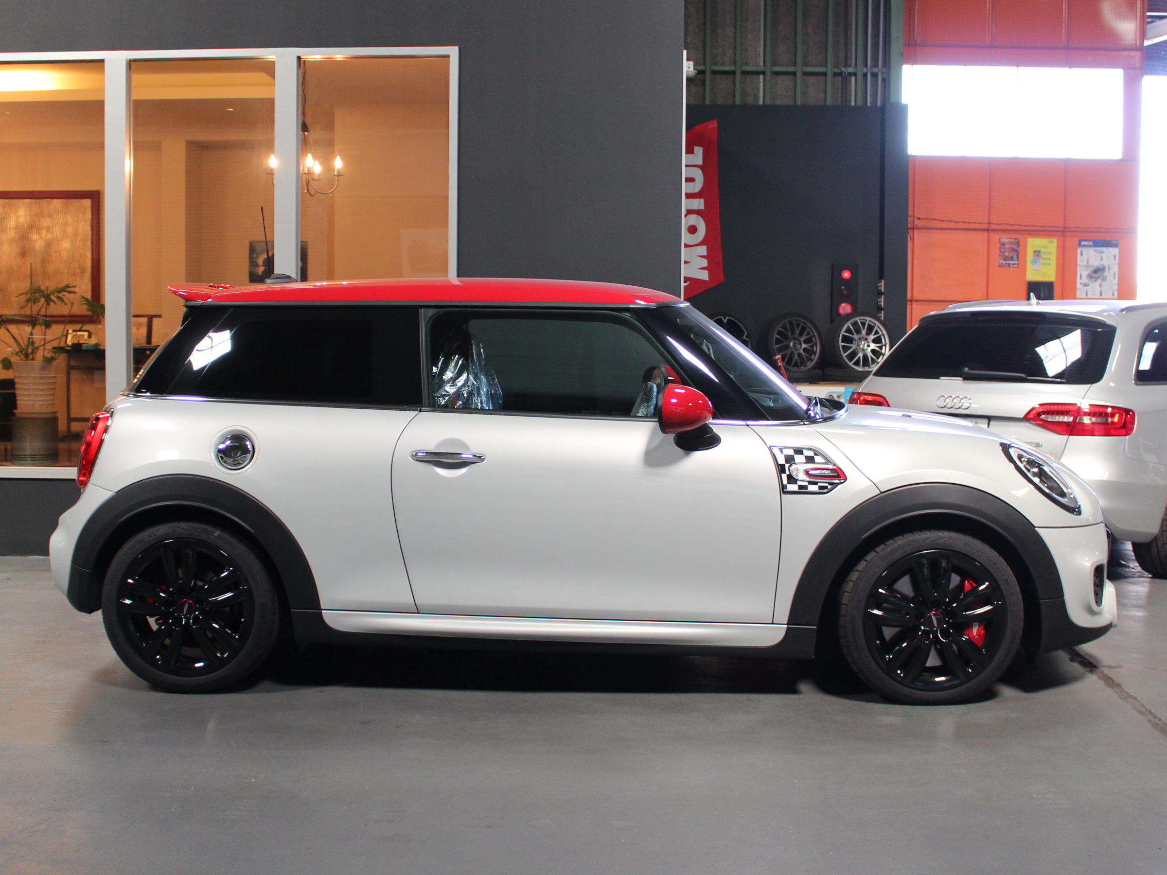 ＢＭＷ　ＭＩＮＩ　ＪＣＷ（ジョンクーパーワークス）