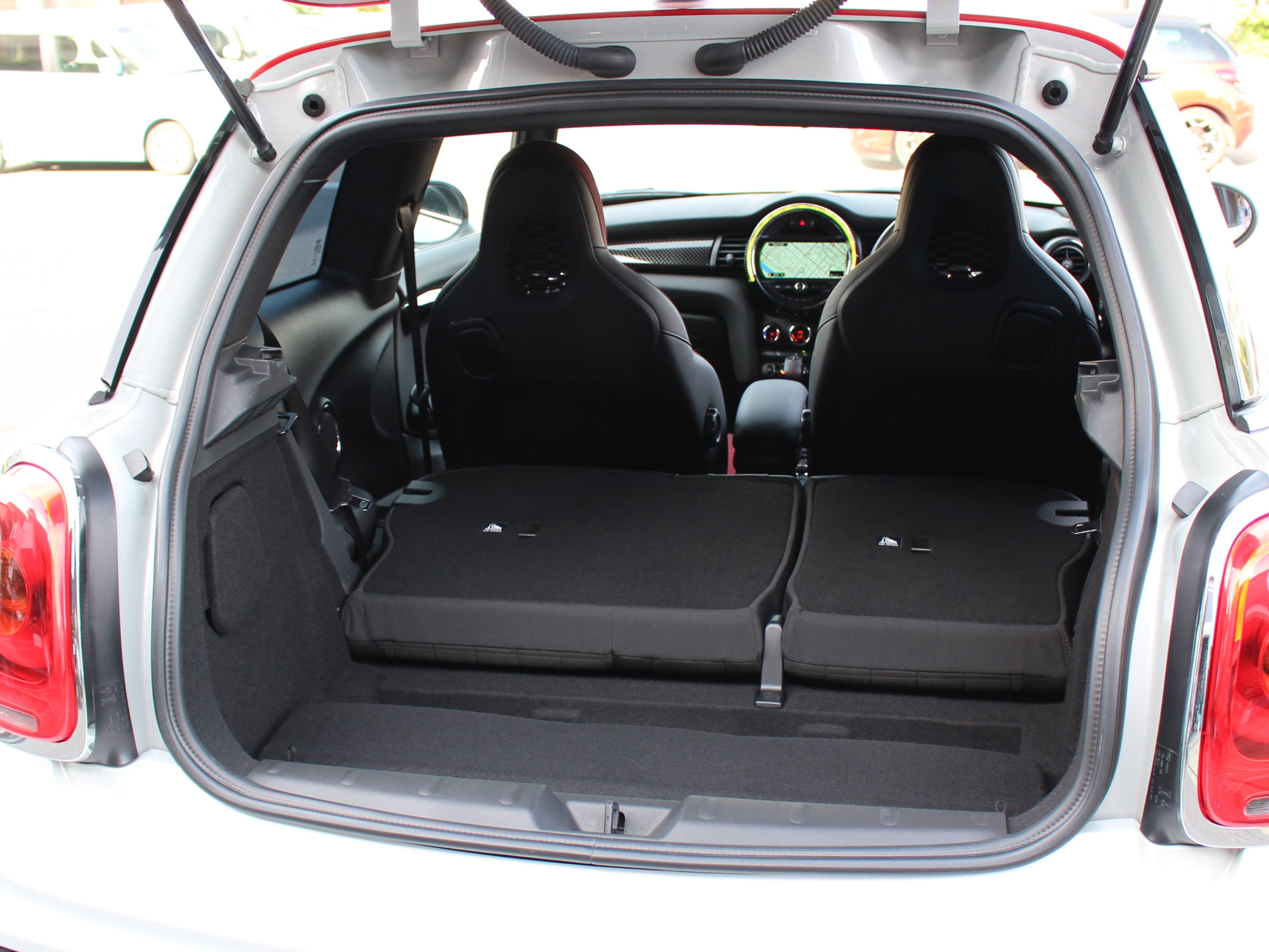 ＢＭＷ　ＭＩＮＩ　ＪＣＷ（ジョンクーパーワークス）