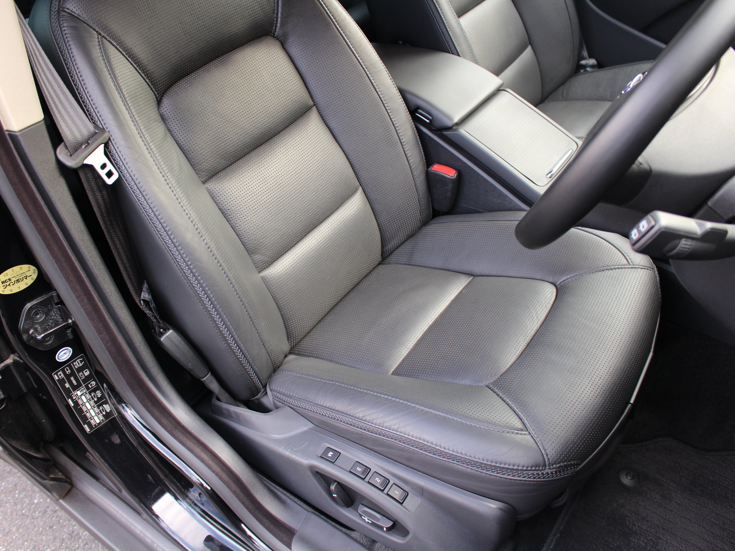 ボルボ ＸＣ７０ ３．２ＳＥ　ＡＷＤ　