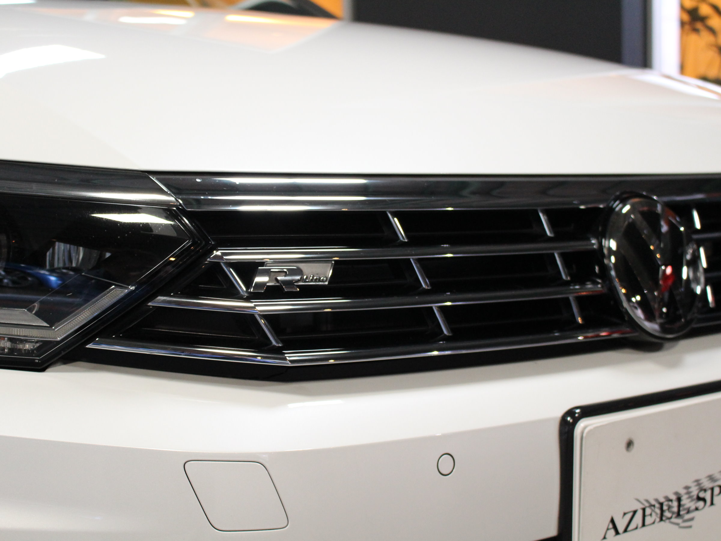 ＶＷ パサートヴァリアント　ＴＳＩ　Ｒライン　