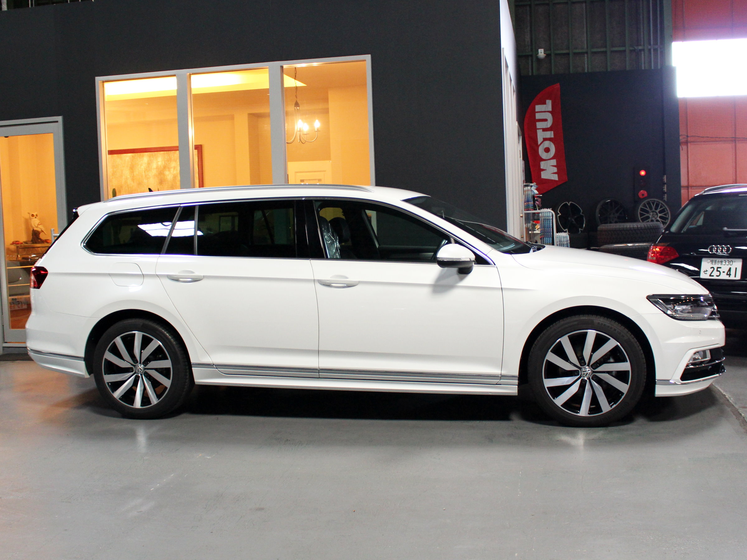 ＶＷ パサートヴァリアント　ＴＳＩ　Ｒライン　