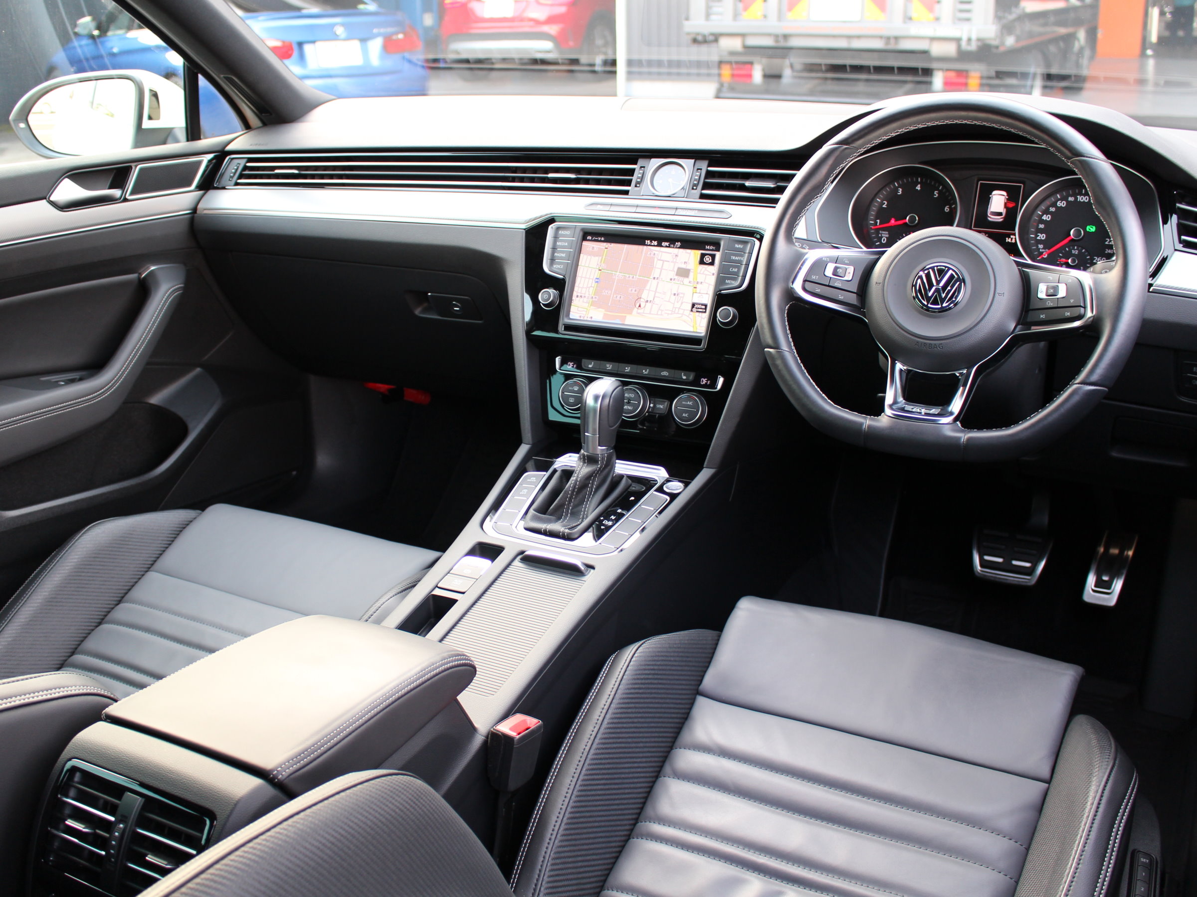 ＶＷ パサートヴァリアント　ＴＳＩ　Ｒライン　
