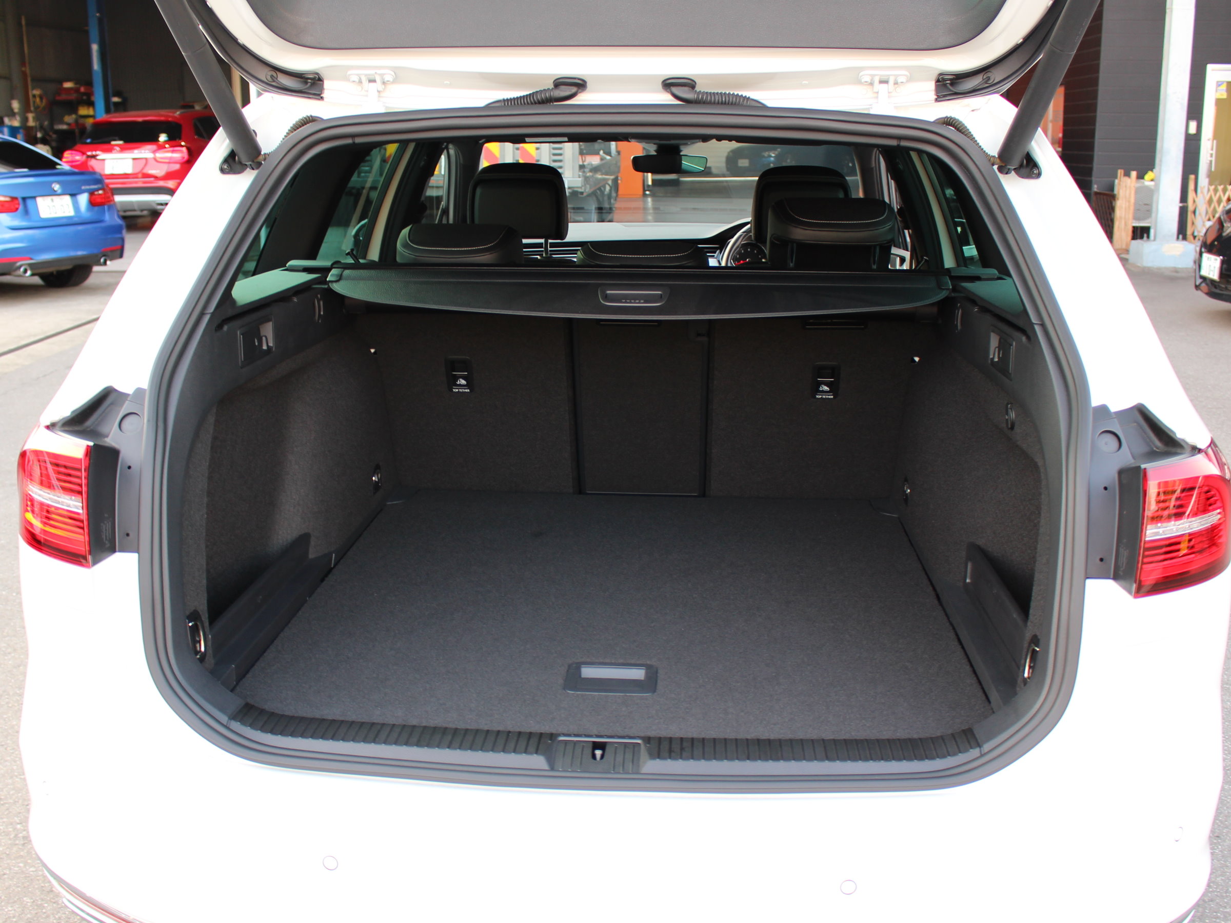 ＶＷ パサートヴァリアント　ＴＳＩ　Ｒライン　