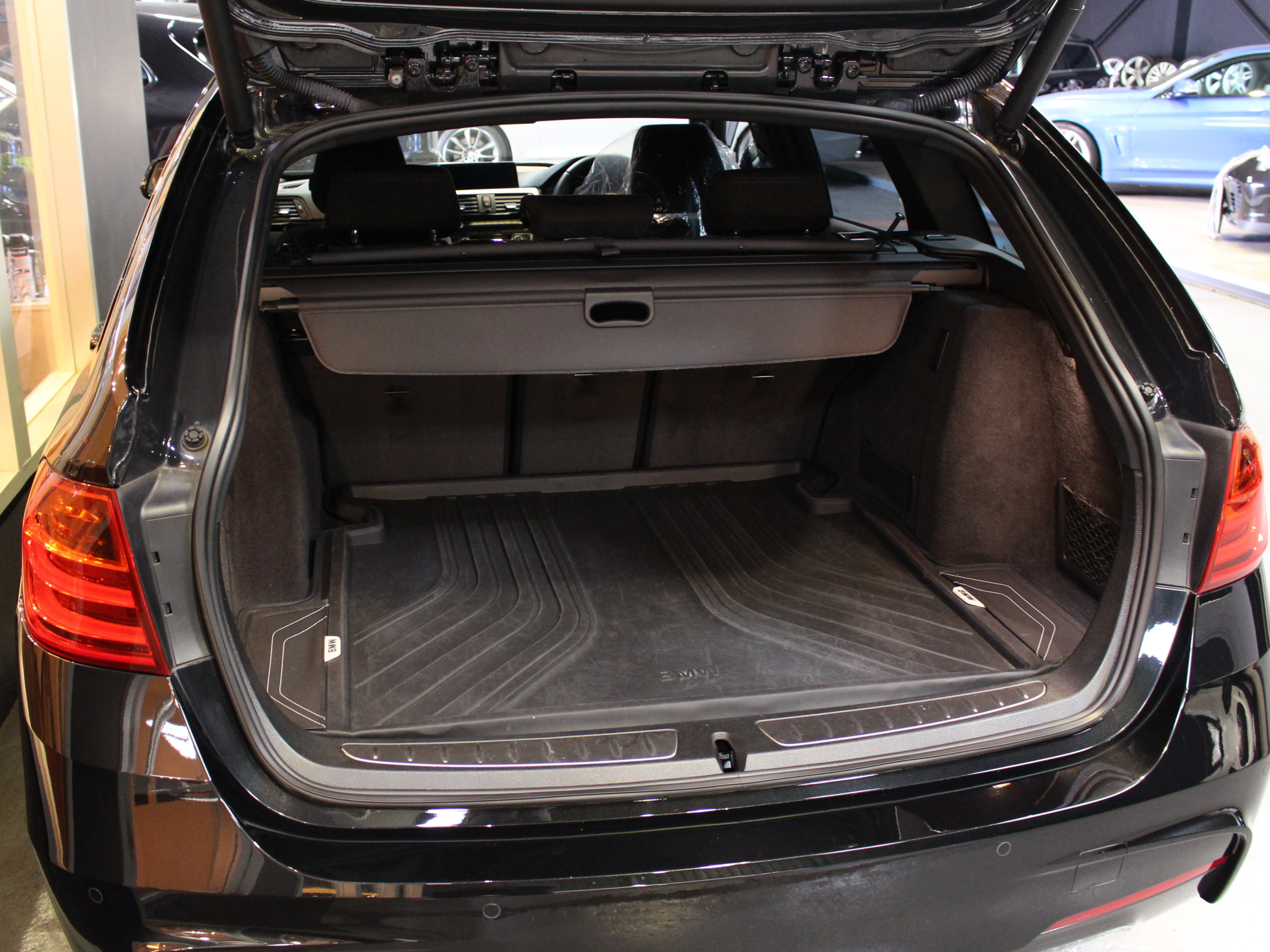 ＢＭＷ ３２０ｄツーリング　Ｍスポーツ　