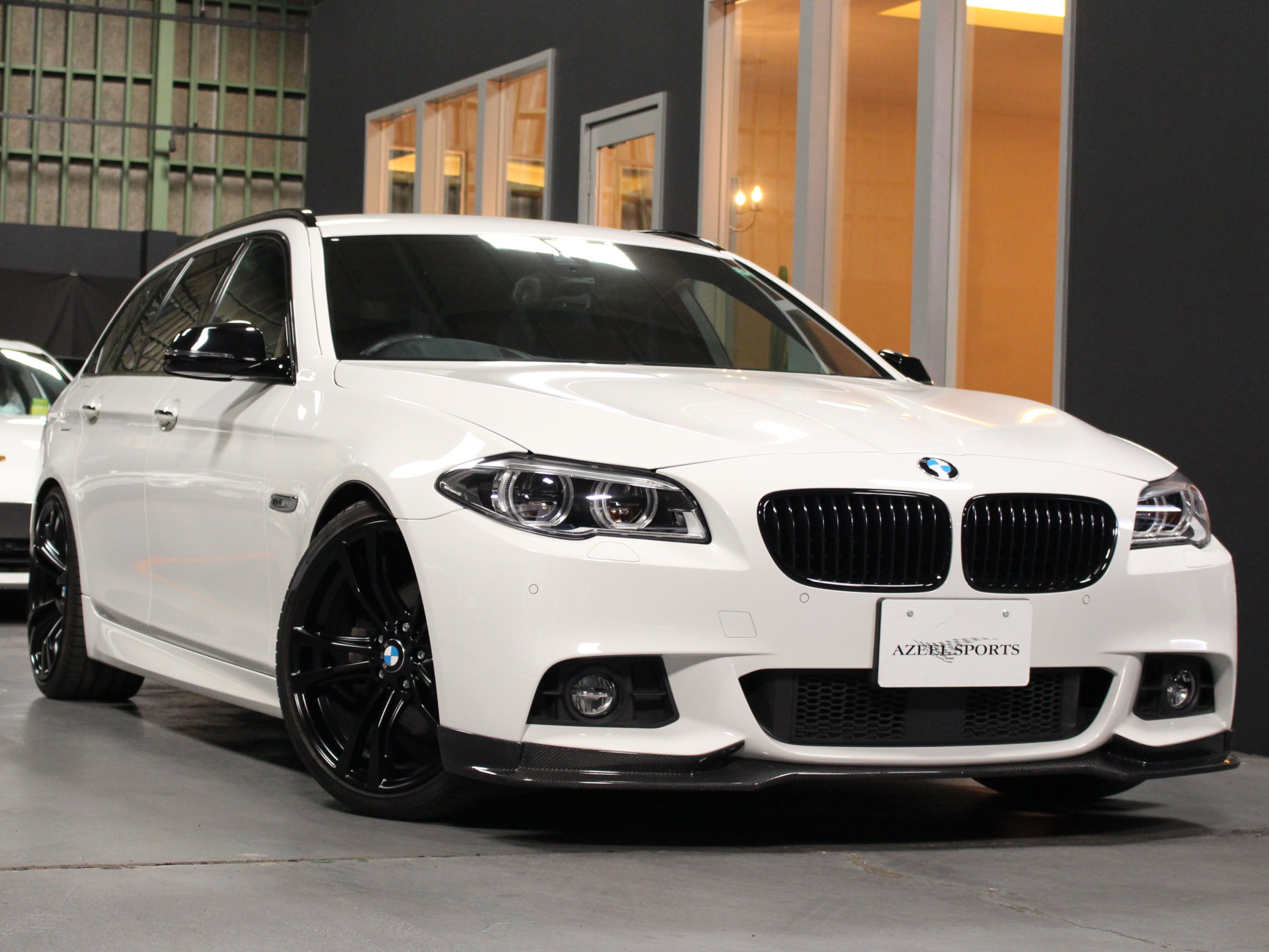 ＢＭＷ　５２３ｉツーリング　Ｍスポーツ　
