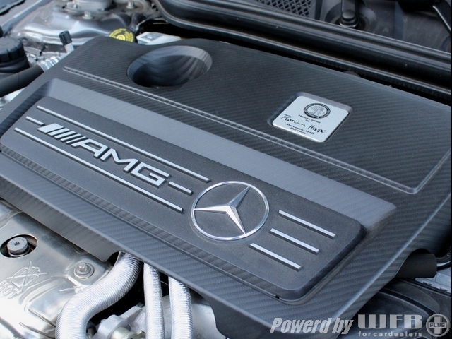 メルセデスベンツ AMG　GLA45　4MATIC
