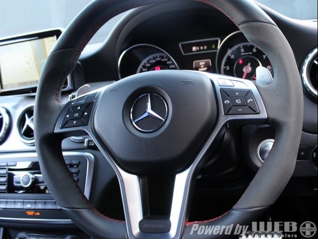 メルセデスベンツ AMG　GLA45　4MATIC
