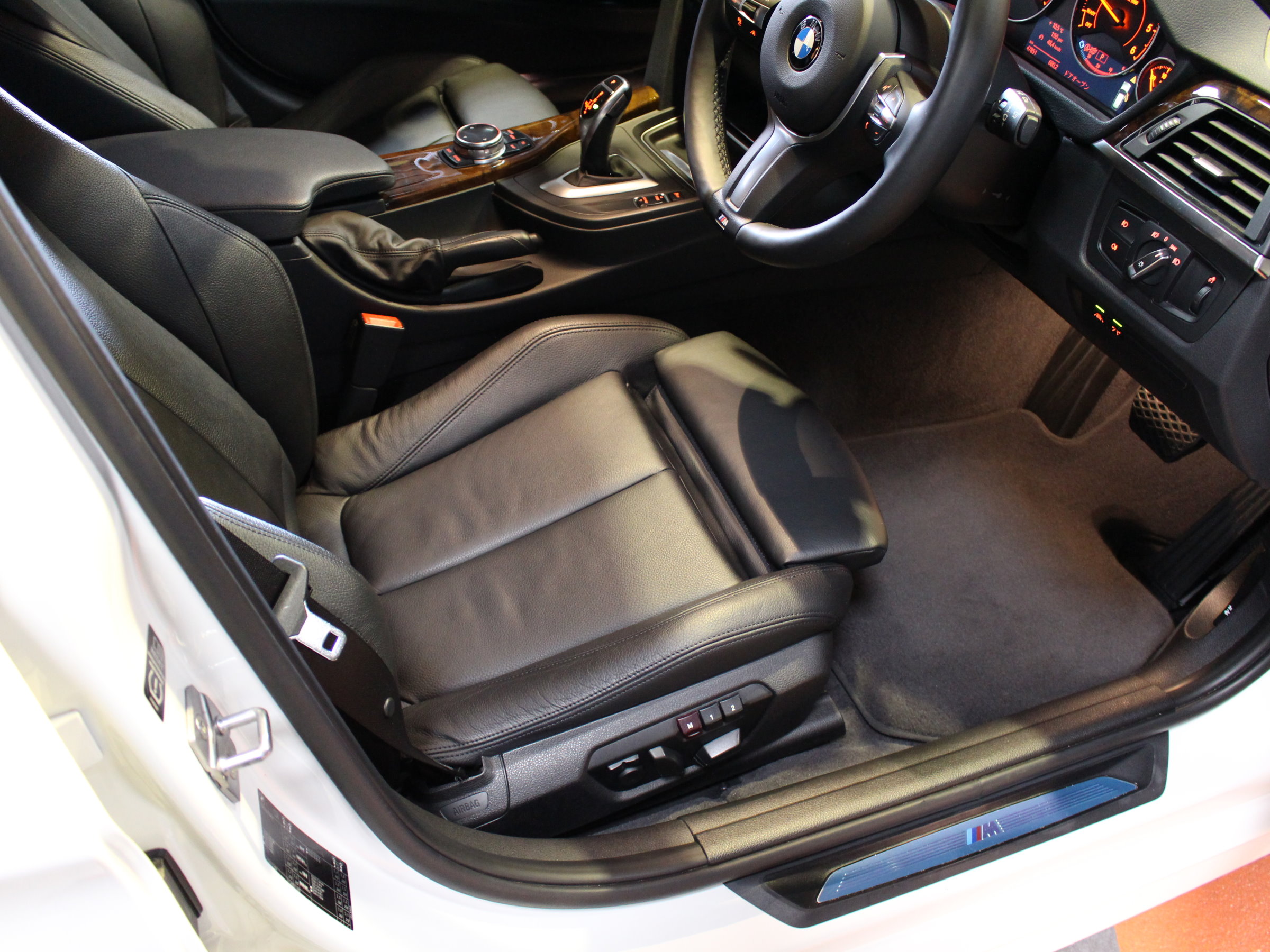 ＢＭＷ　３２０ｄツーリング　Ｍスポーツ