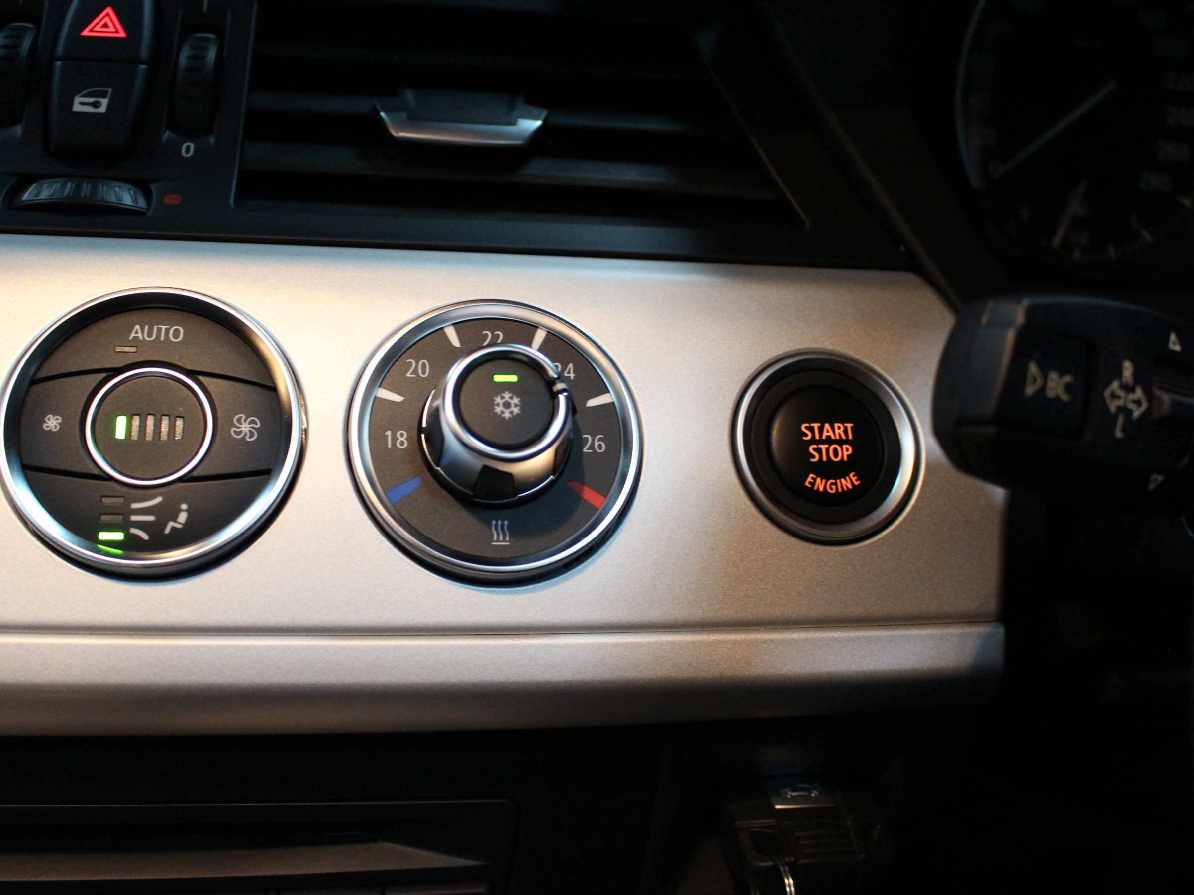 ＢＭＷ　Ｚ４　ｓドライブ２３ⅰ　ハイラインＰＫＧ