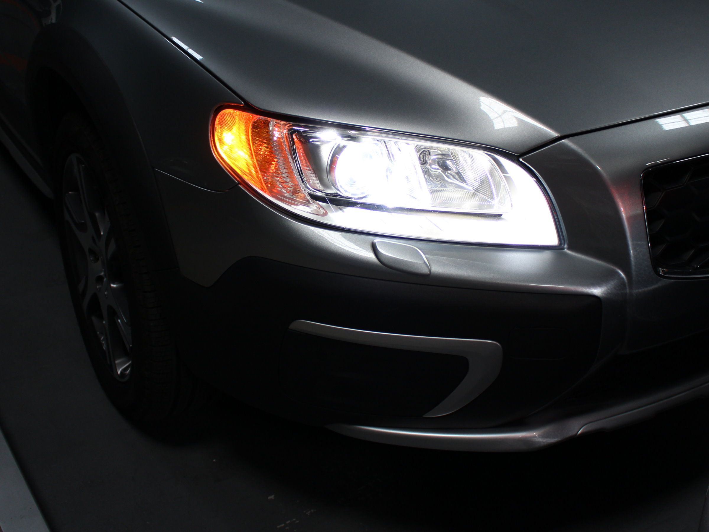 ボルボ　ＸＣ７０　Ｔ６　ＡＷＤ　インスクリプション