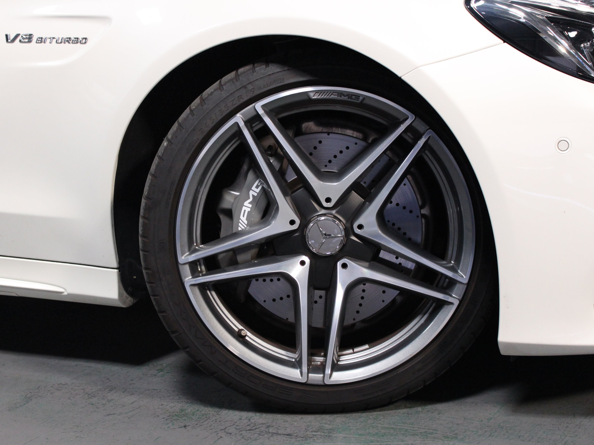 メルセデスＡＭＧ　Ｃ６３ステーションワゴン