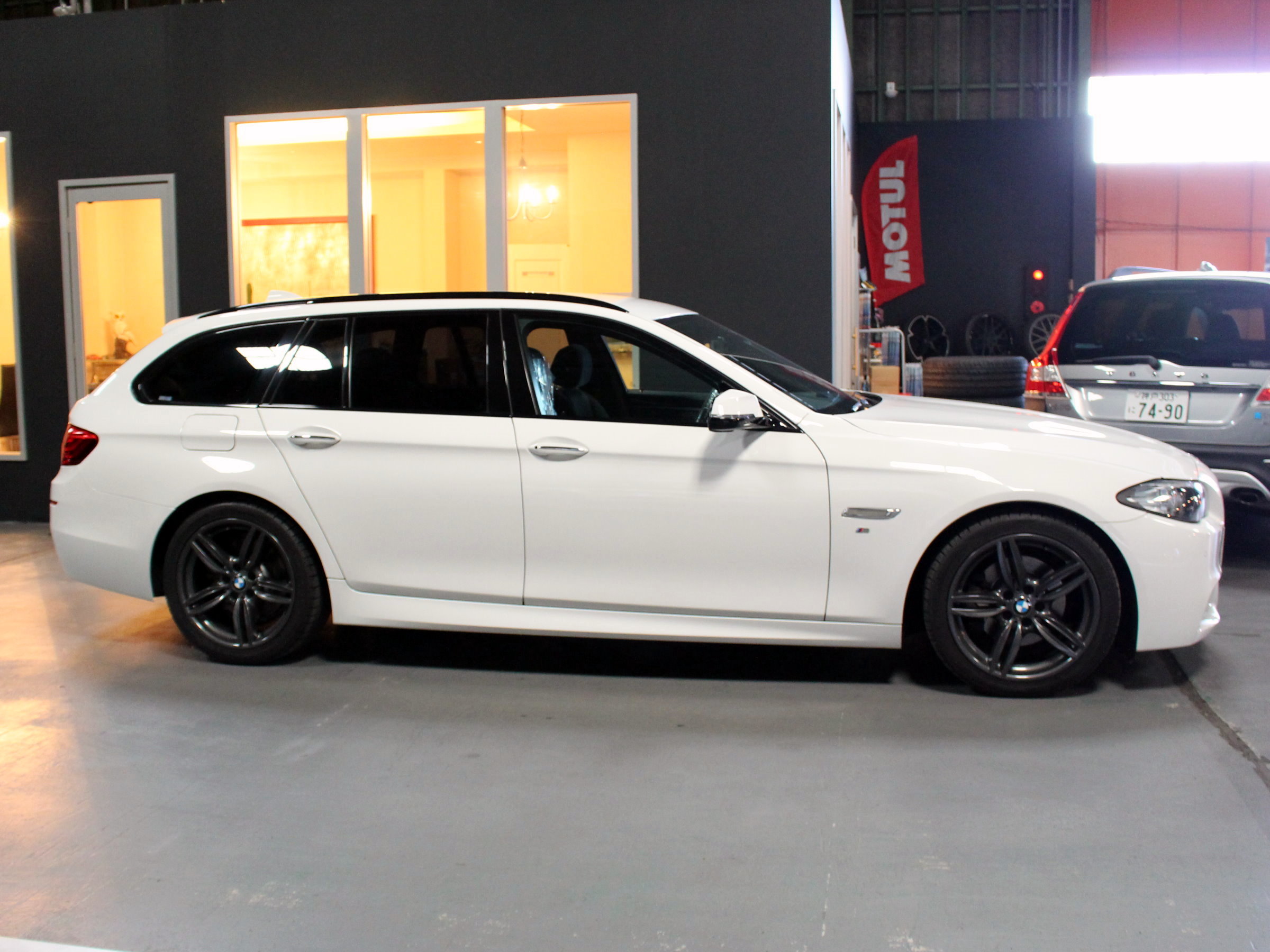 ＢＭＷ　５２３ｄツーリング　Ｍスポーツ