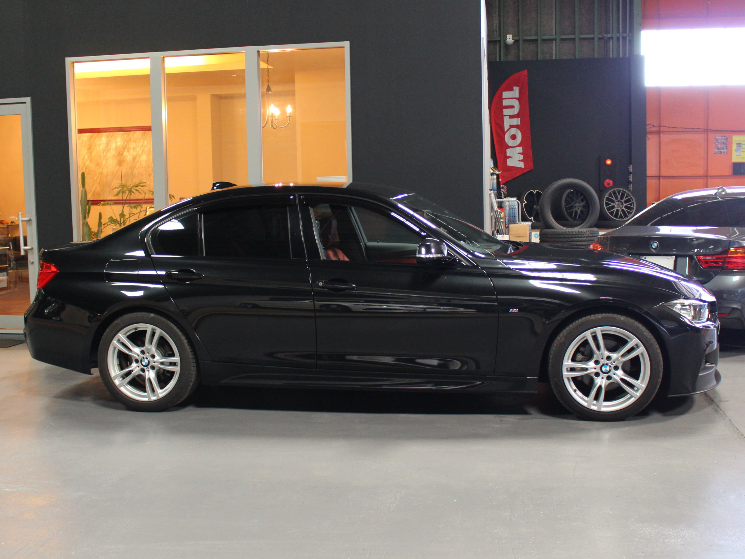 ＢＭＷ　３２０ｄ　Ｍスポーツ