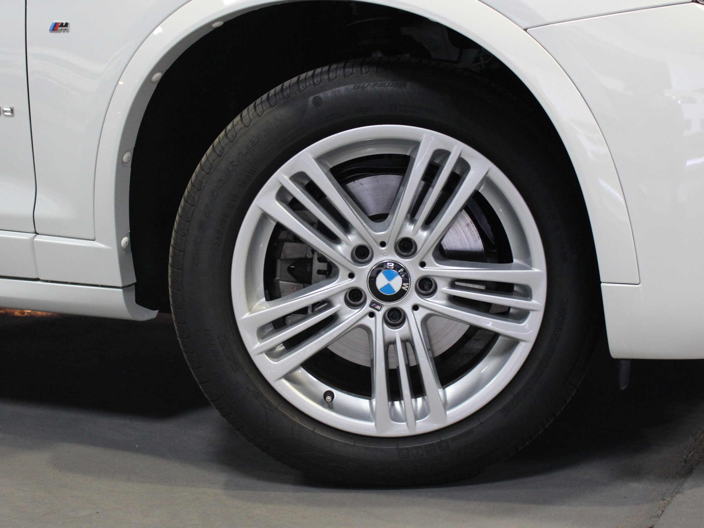 ＢＭＷ　Ｘ３　ｘドライブ２０ｄ　Ｍスポーツ