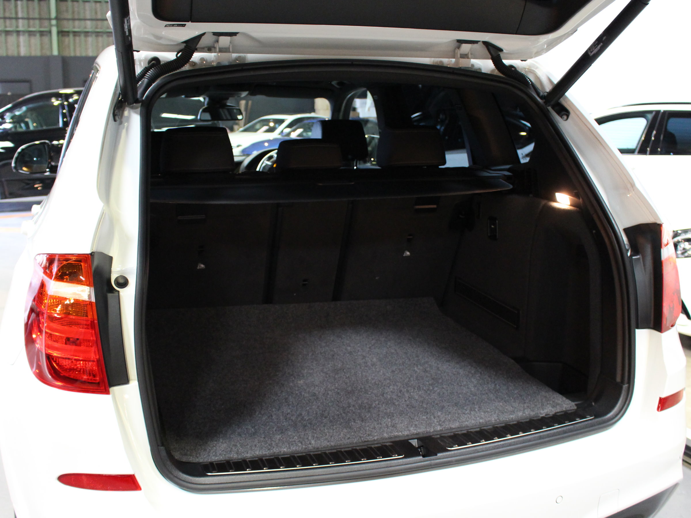 ＢＭＷ　Ｘ３　ｘドライブ２０ｄ　Ｍスポーツ