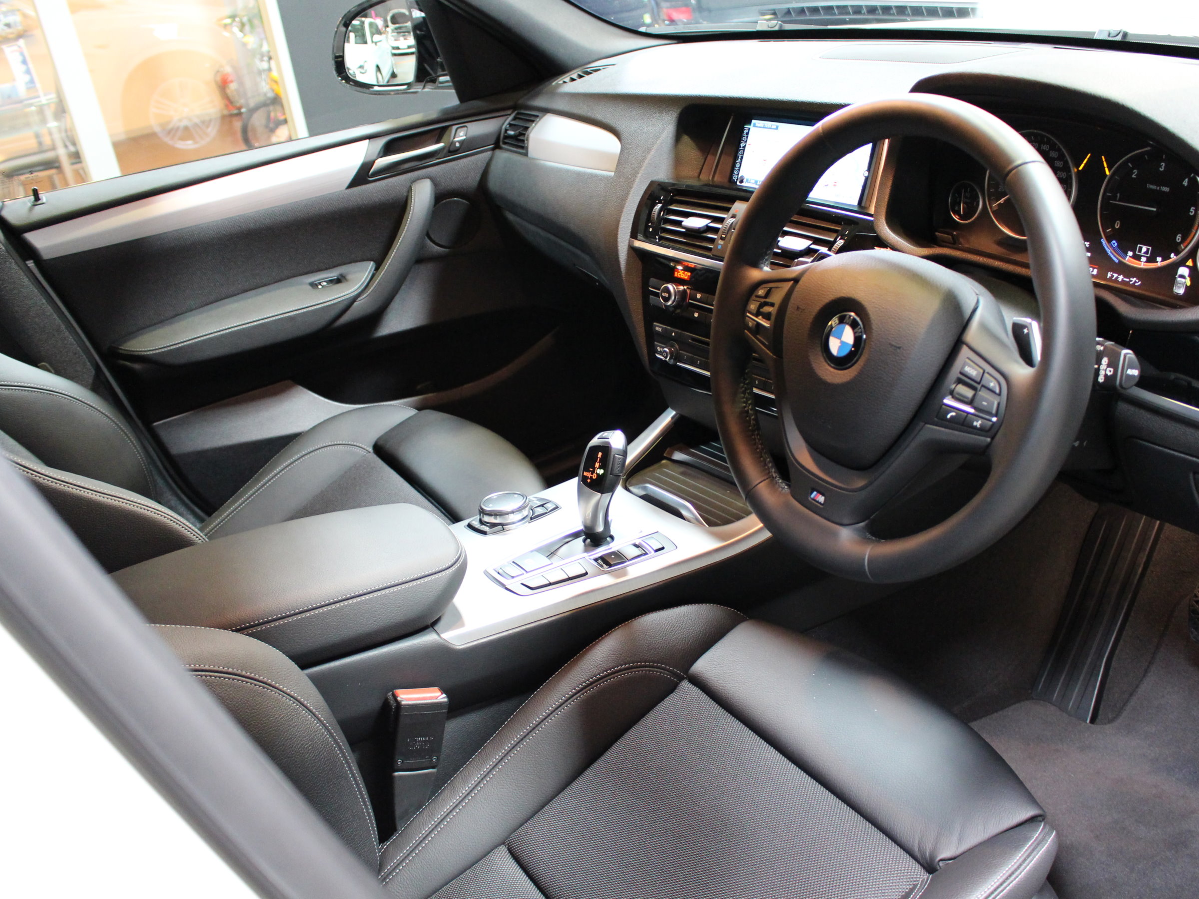 ＢＭＷ　Ｘ３　ｘドライブ２０ｄ　Ｍスポーツ