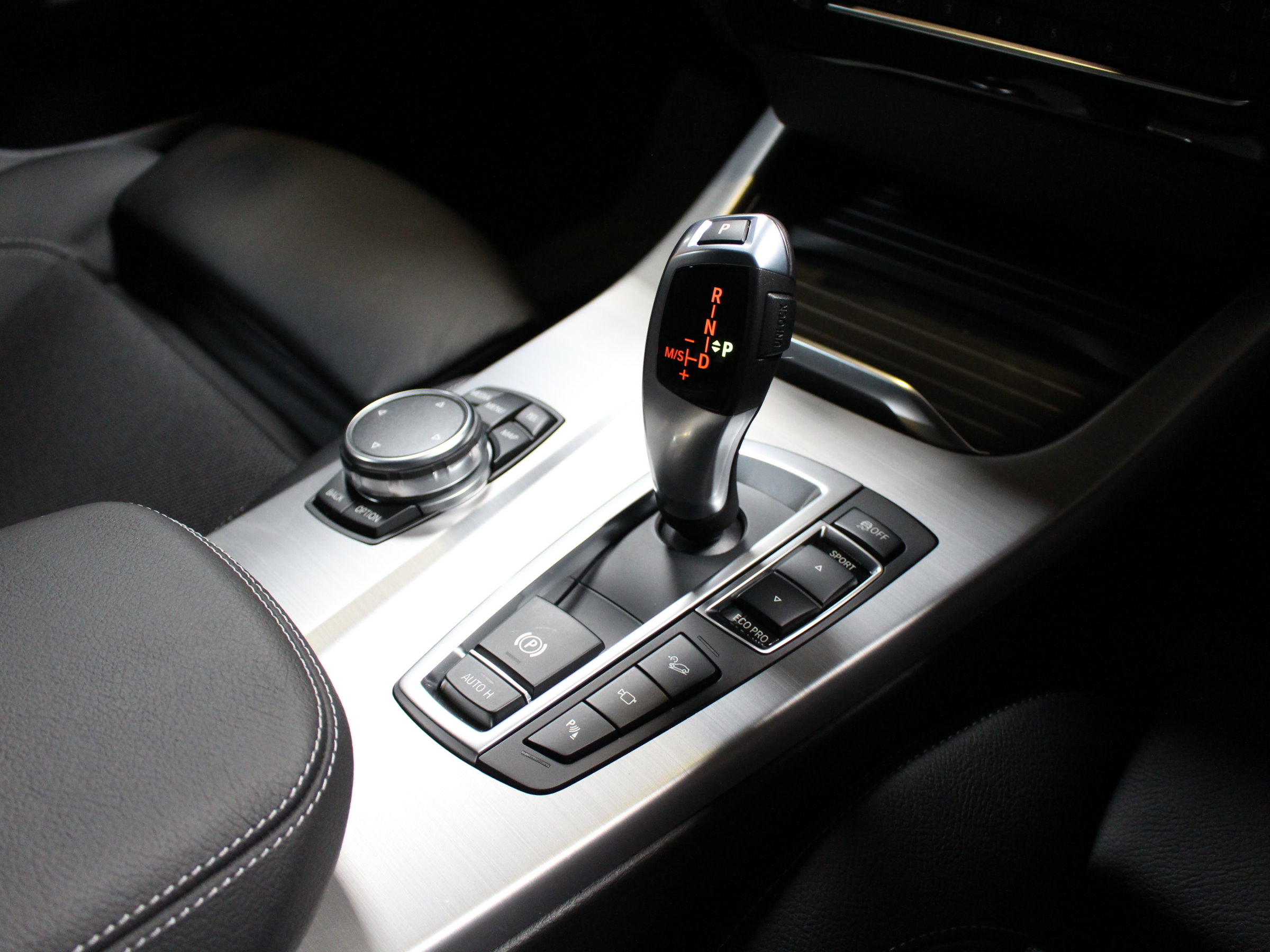 ＢＭＷ　Ｘ３　ｘドライブ２０ｄ　Ｍスポーツ