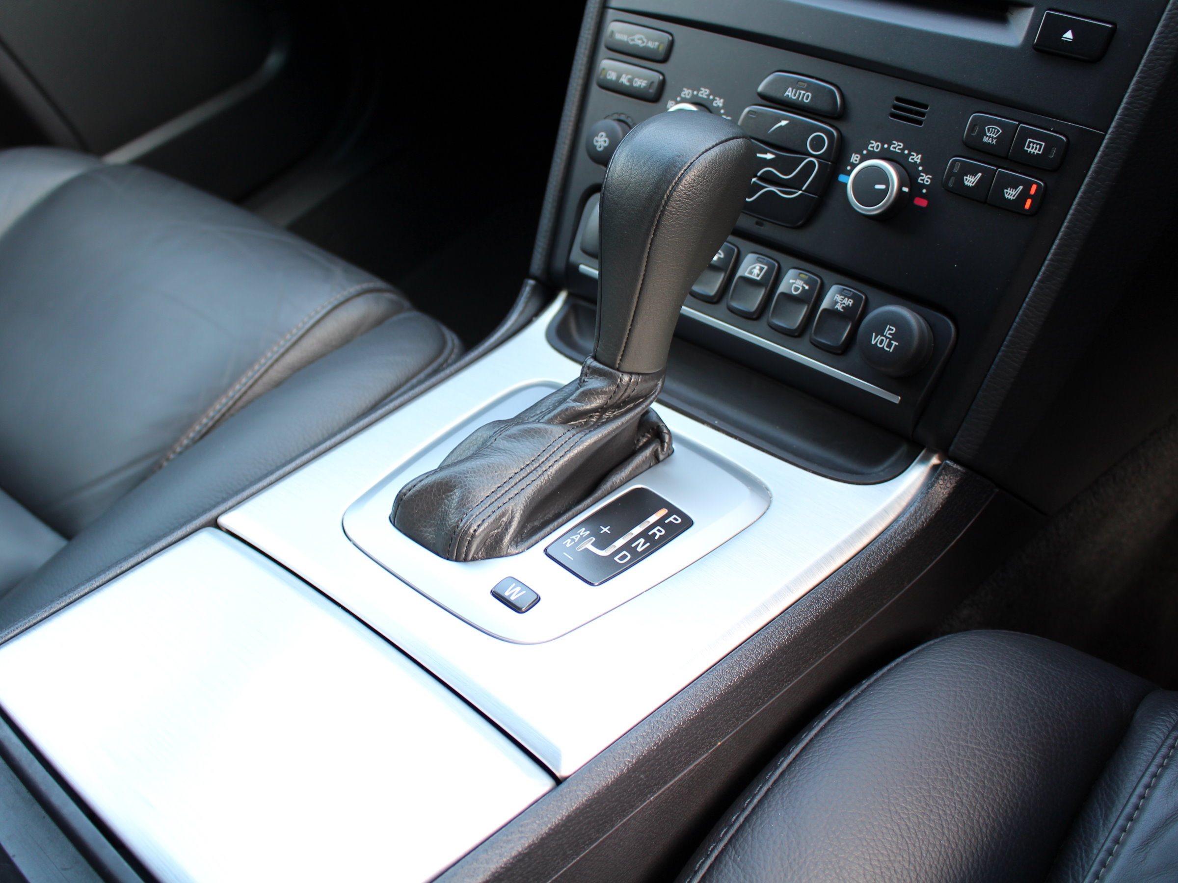 ボルボ　ＸＣ９０　３．２　ＡＷＤ