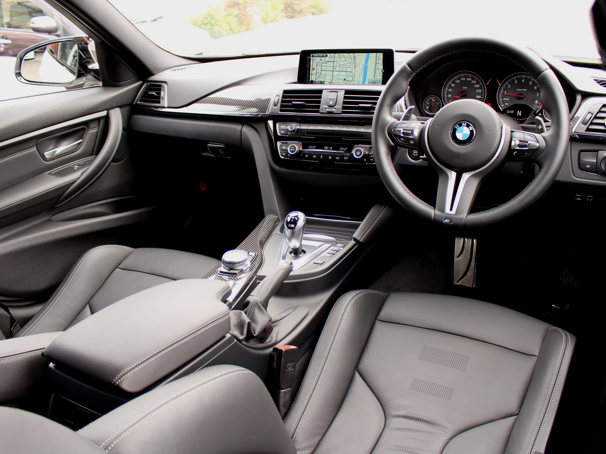 ＢＭＷ　Ｍ３セダン　ＭパフォーマンスカーボンエアロＰＫＧ