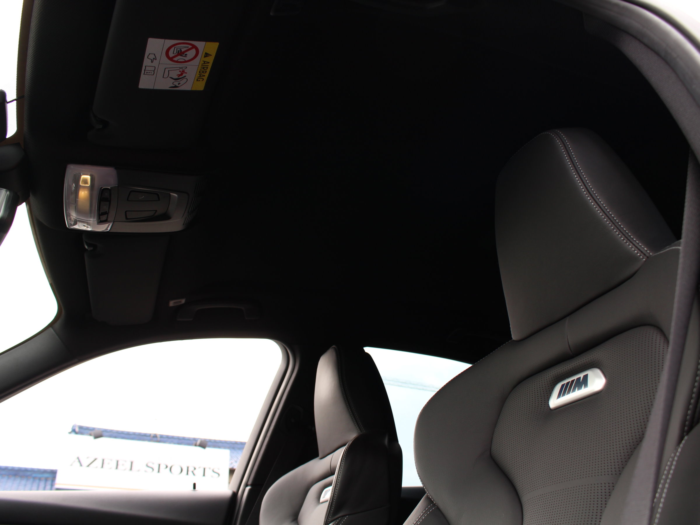 ＢＭＷ　Ｍ３セダン　ＭパフォーマンスカーボンエアロＰＫＧ