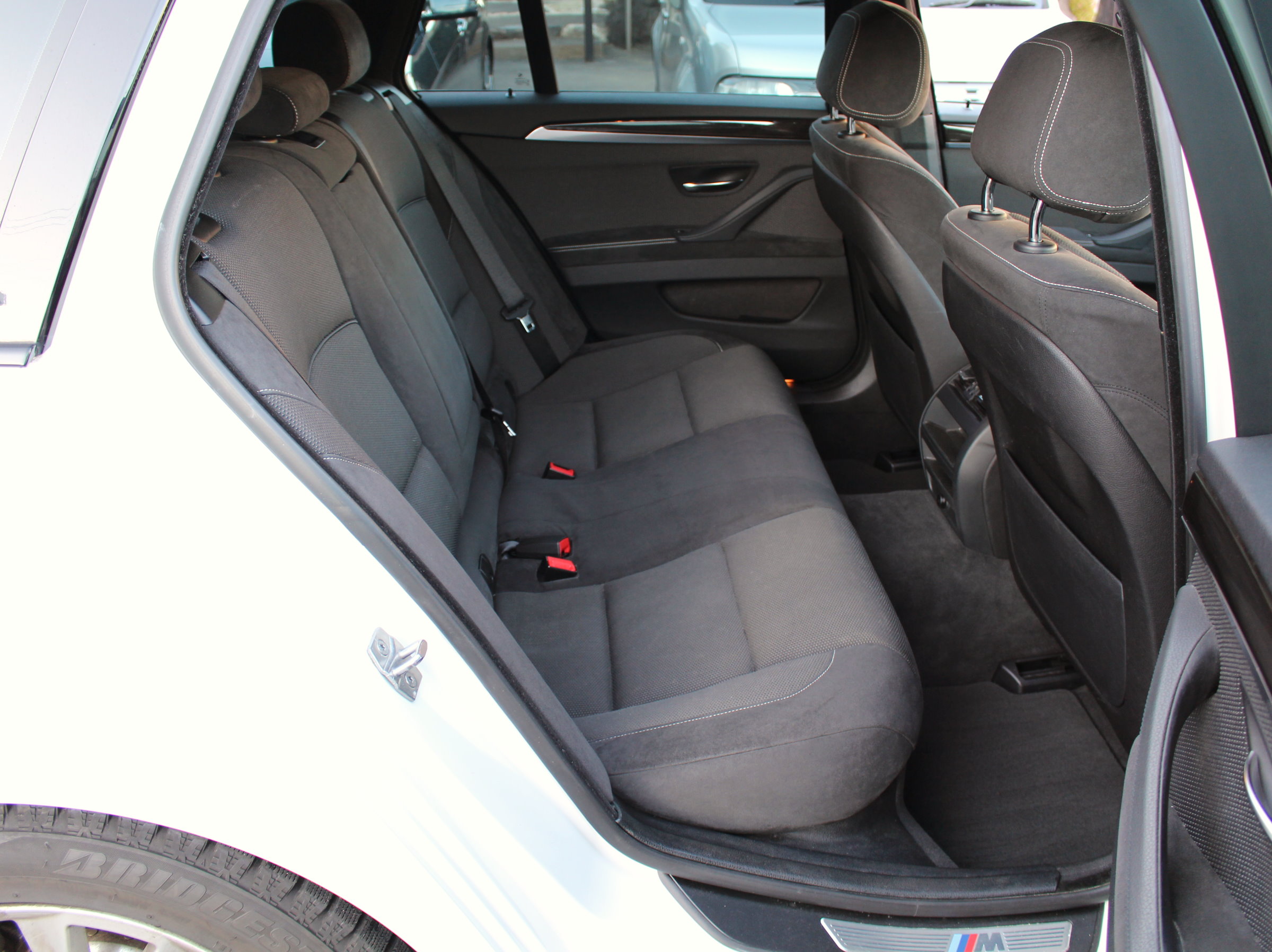 ＢＭＷ　５２３ｄツーリング　Ｍスポーツ