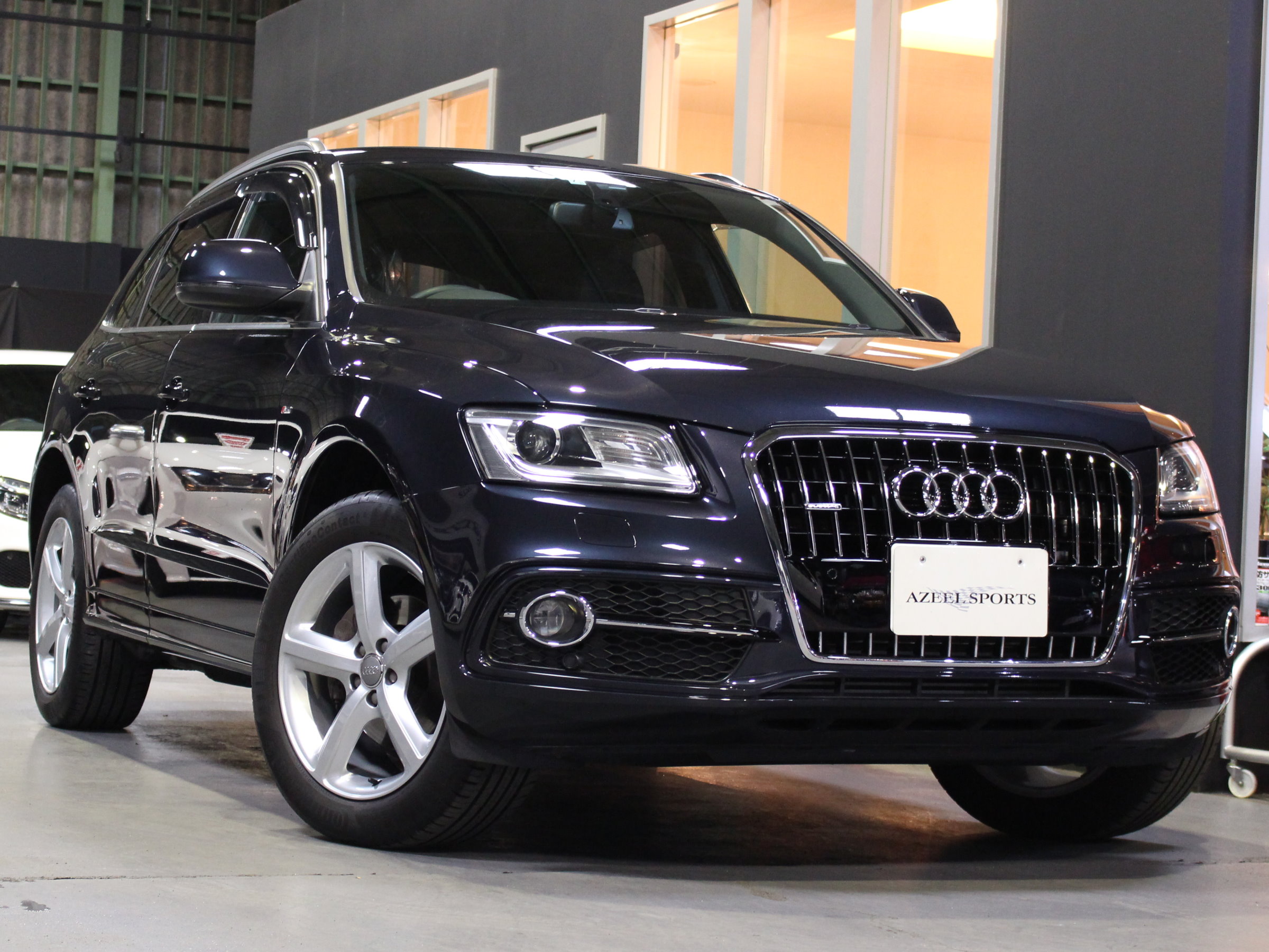 アウディ　Ｑ５　２．０ＴＦＳＩクワトロ　Ｓライン
