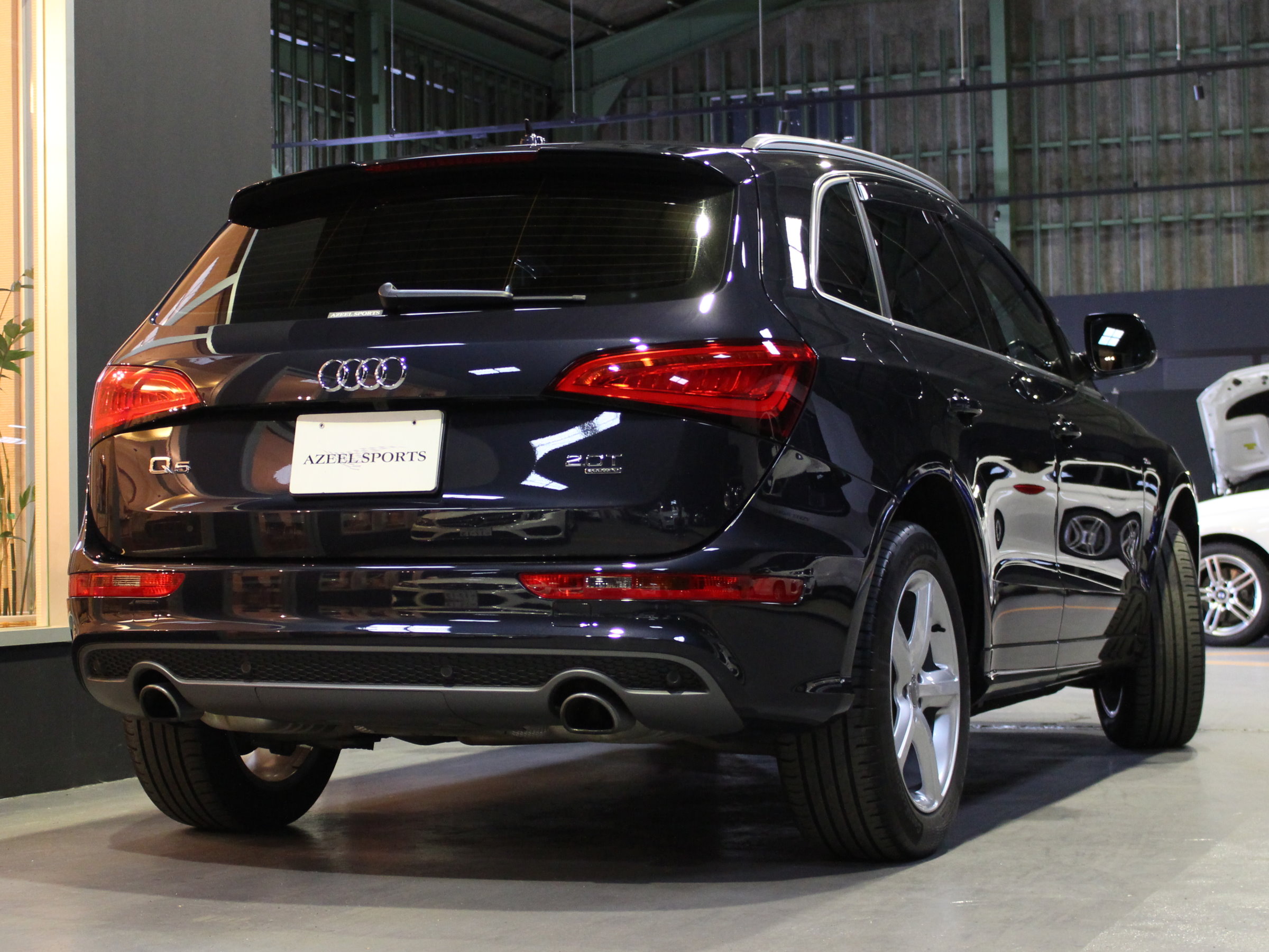アウディ　Ｑ５　２．０ＴＦＳＩクワトロ　Ｓライン