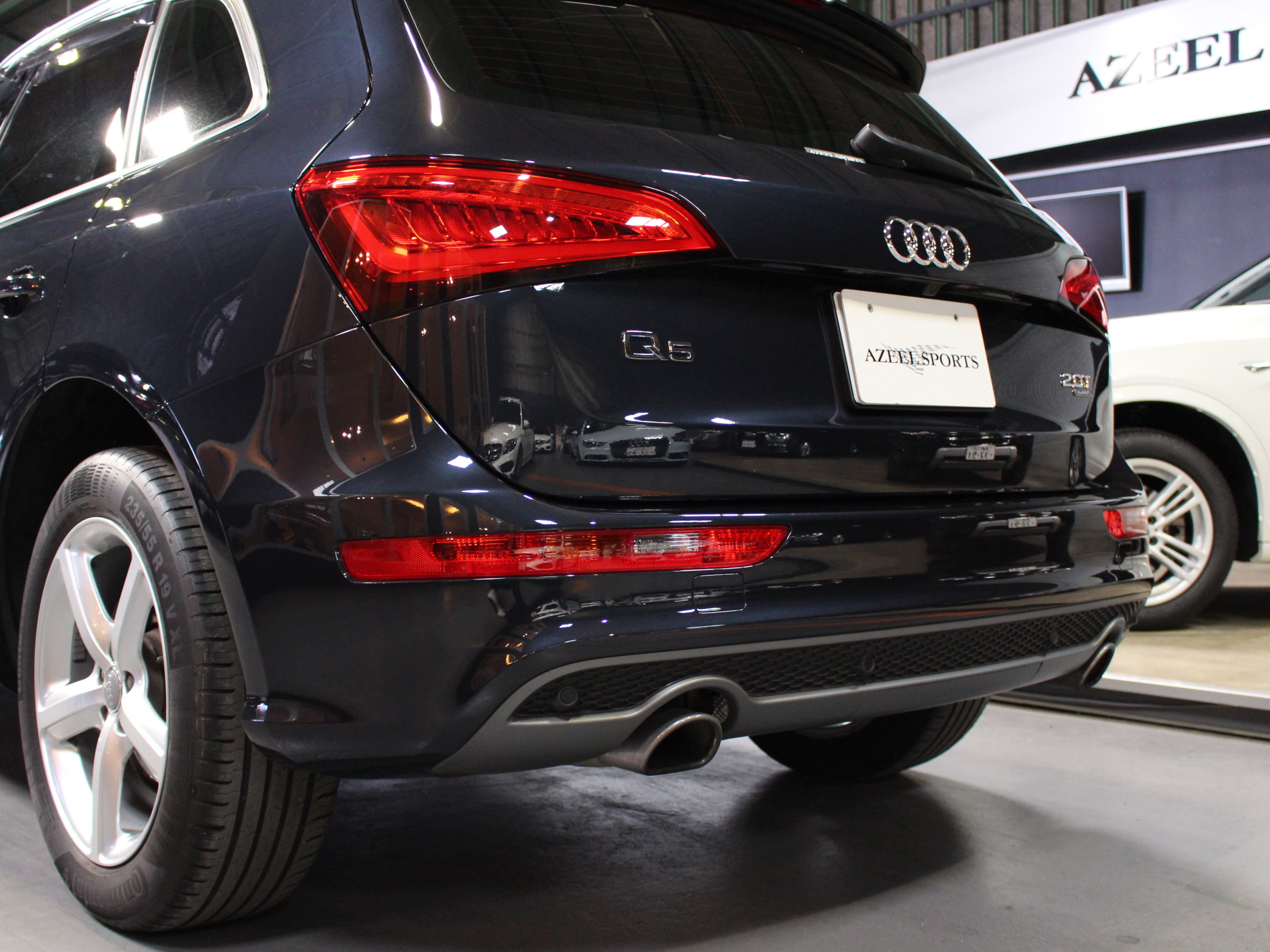 アウディ　Ｑ５　２．０ＴＦＳＩクワトロ　Ｓライン