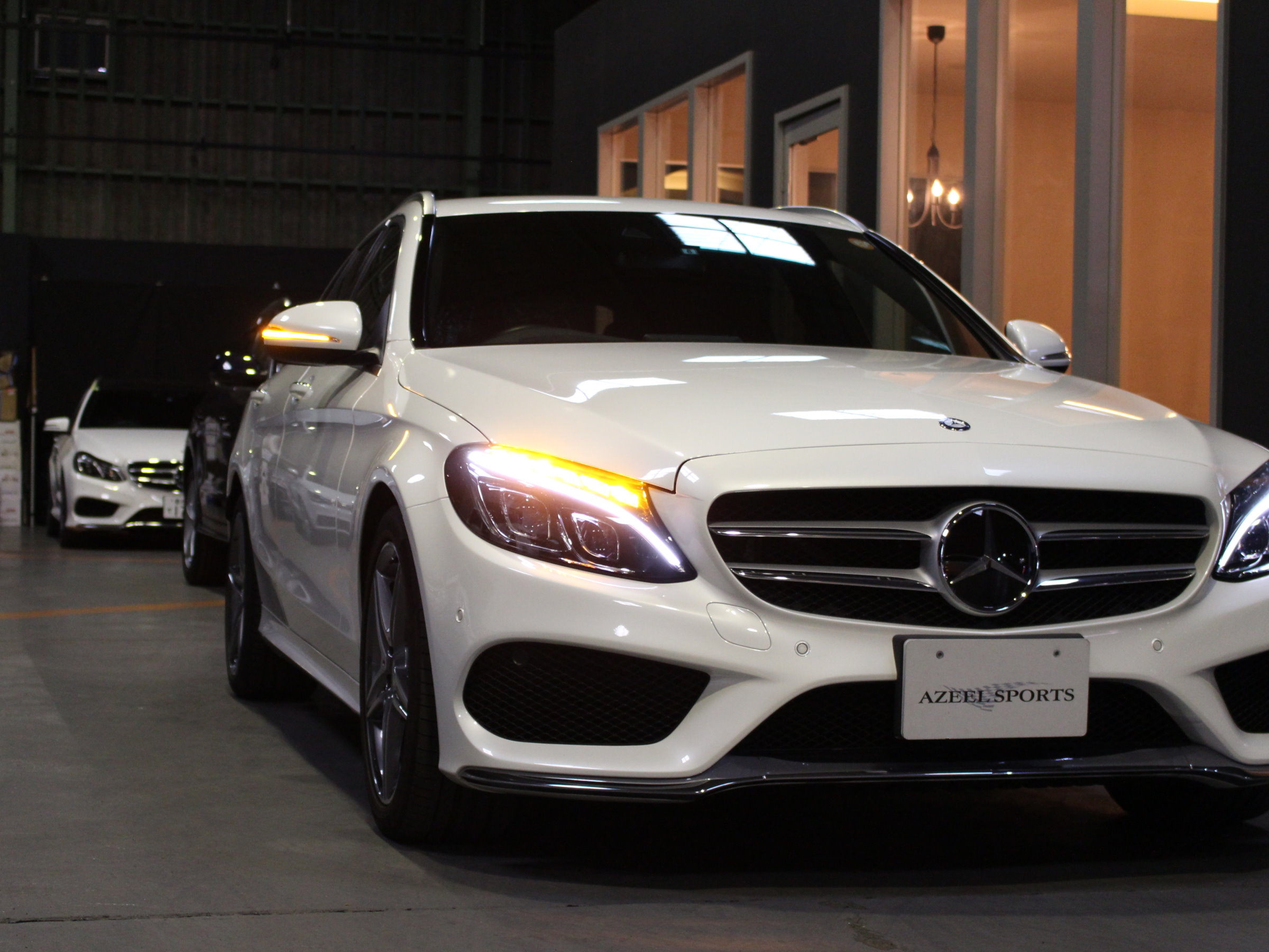 メルセデスベンツ　Ｃ２００ステーションワゴン　スポーツ　本革仕様