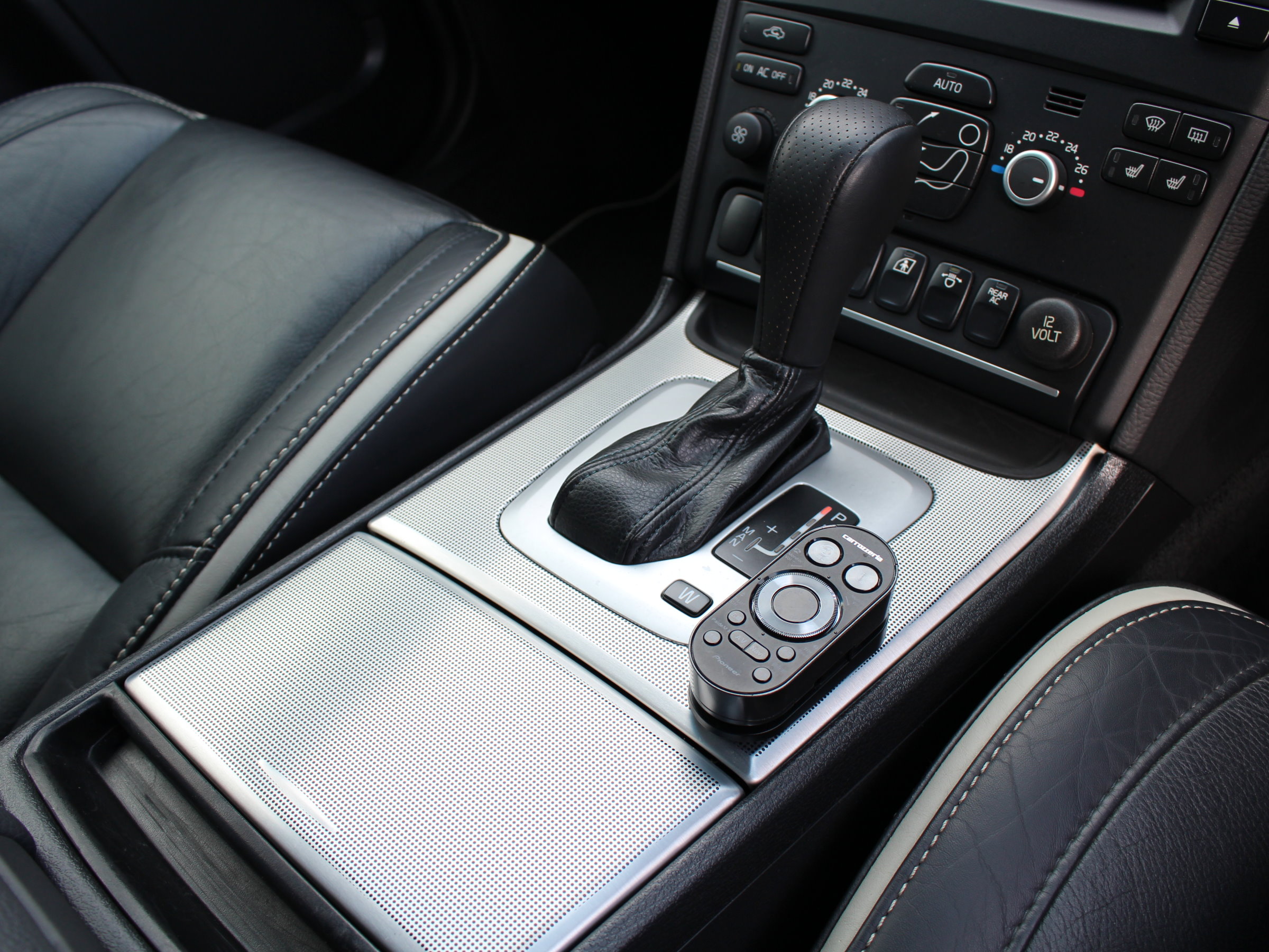 ボルボ　ＸＣ９０　３．２スポーツ