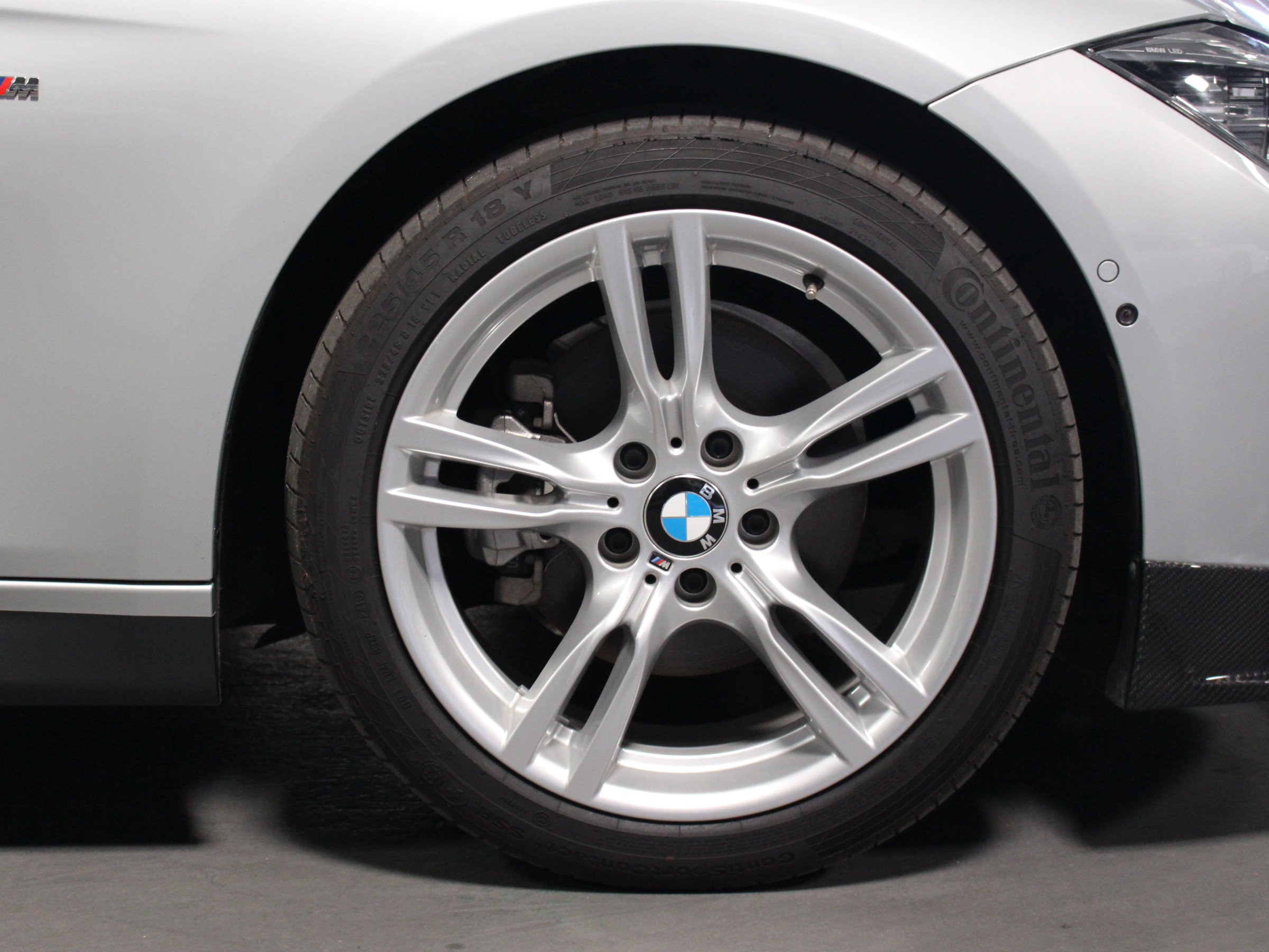 ＢＭＷ　３２０ｄツーリング　Ｍスポーツ　ＬＣＩ後期
