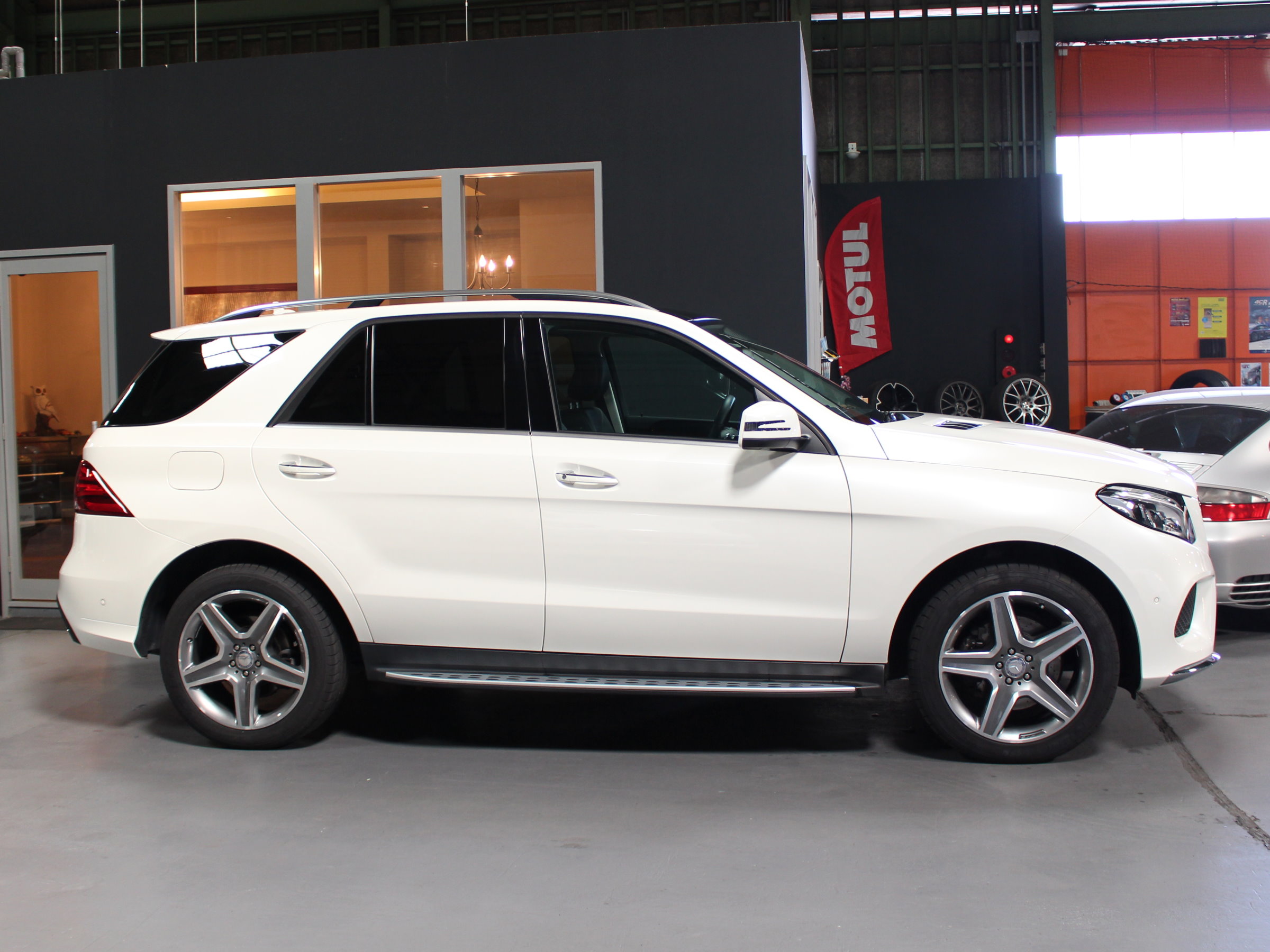 メルセデスベンツ　ＧＬＥ３５０ｄ　スポーツ　４マチック