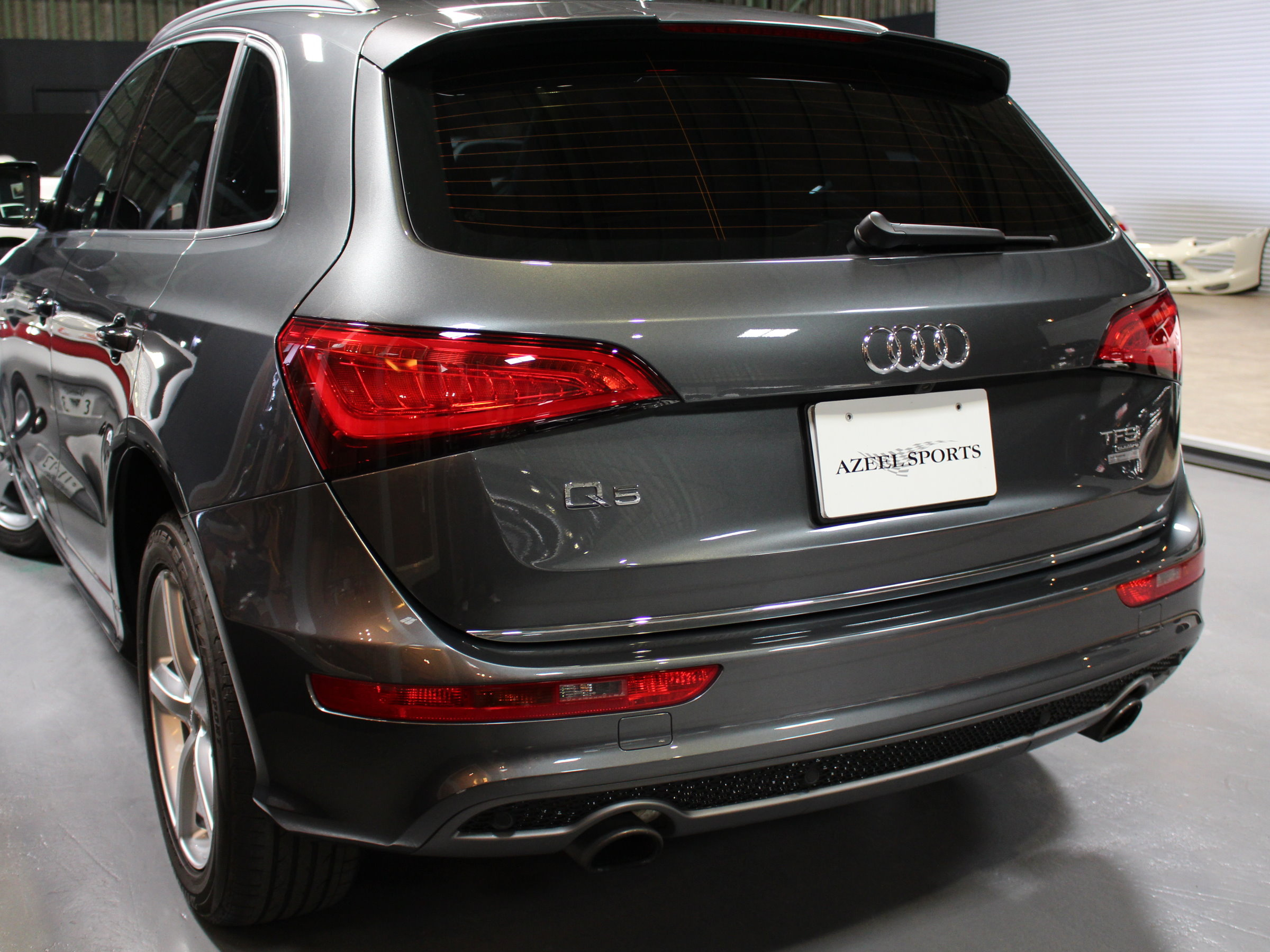 アウディ　Ｑ５　２．０ＴＦＳＩクワトロ　Ｓライン