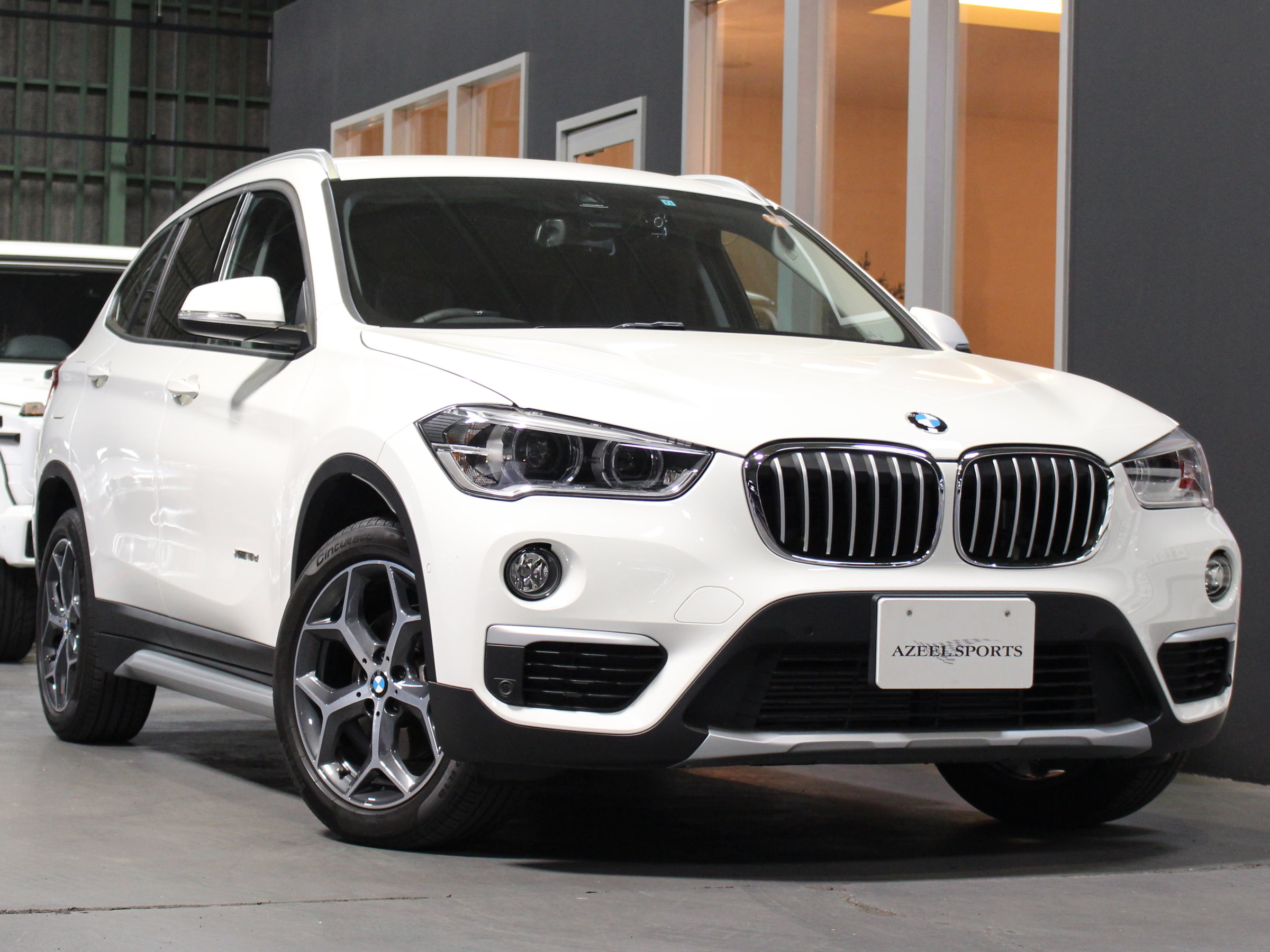 ＢＭＷ　Ｘ１　ｘドライブ１８ｄ　Ｘライン　ハイラインパッケージ