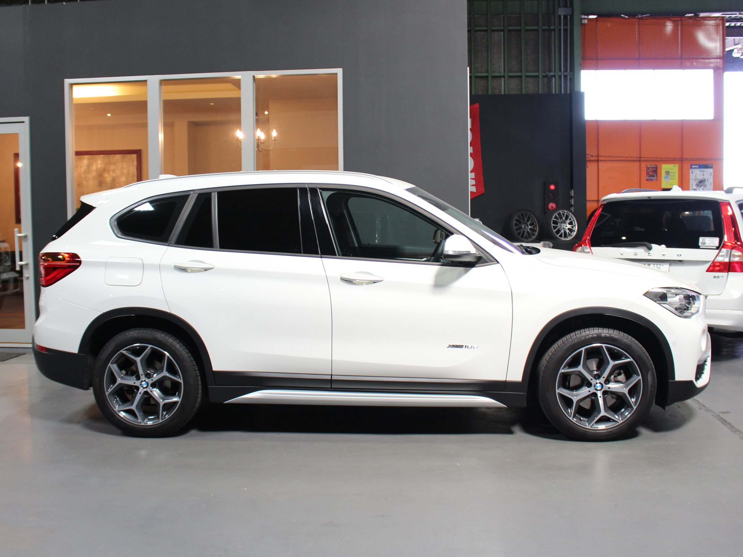 ＢＭＷ　Ｘ１　ｘドライブ１８ｄ　Ｘライン　ハイラインパッケージ