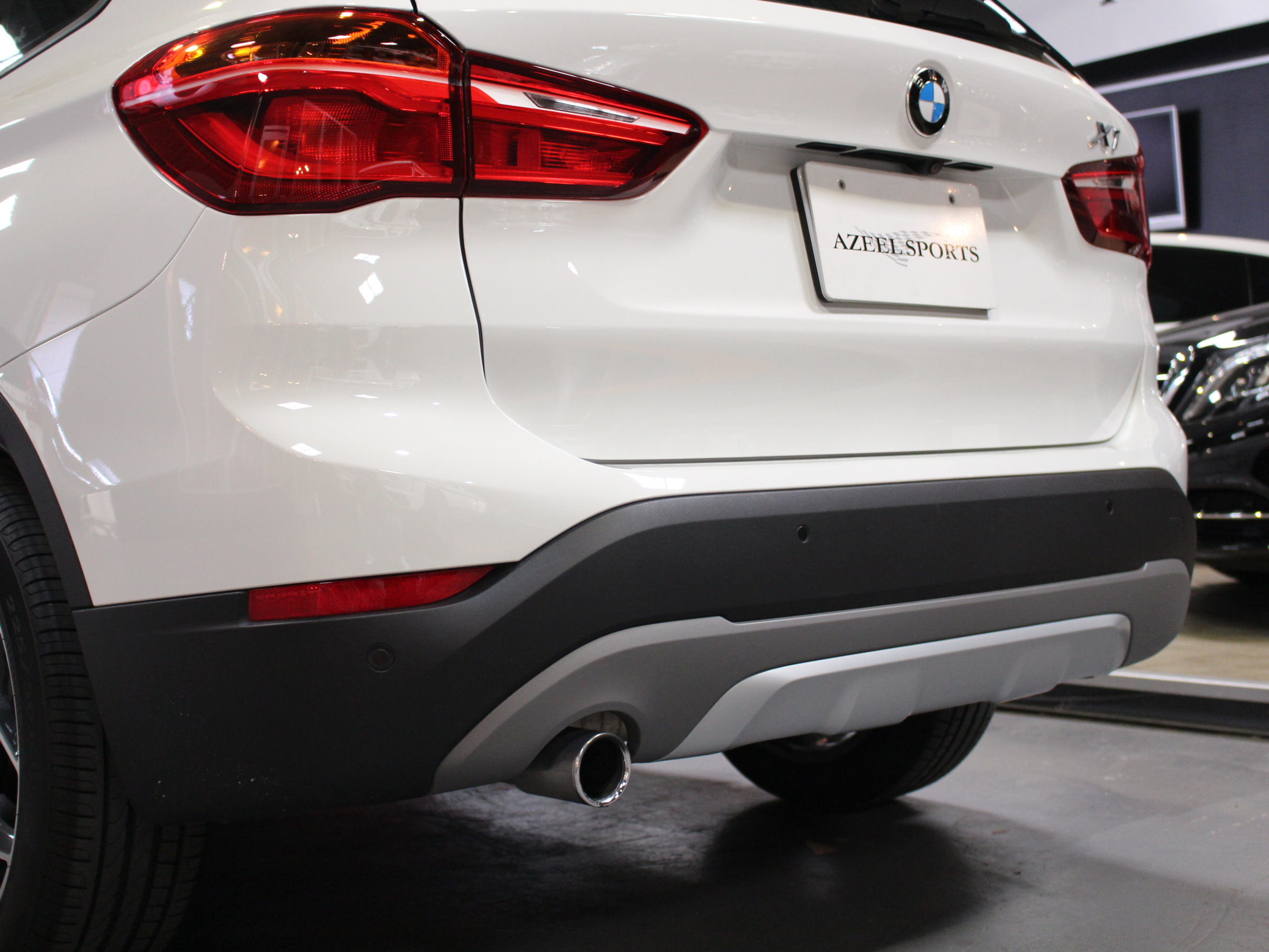 ＢＭＷ　Ｘ１　ｘドライブ１８ｄ　Ｘライン　ハイラインパッケージ