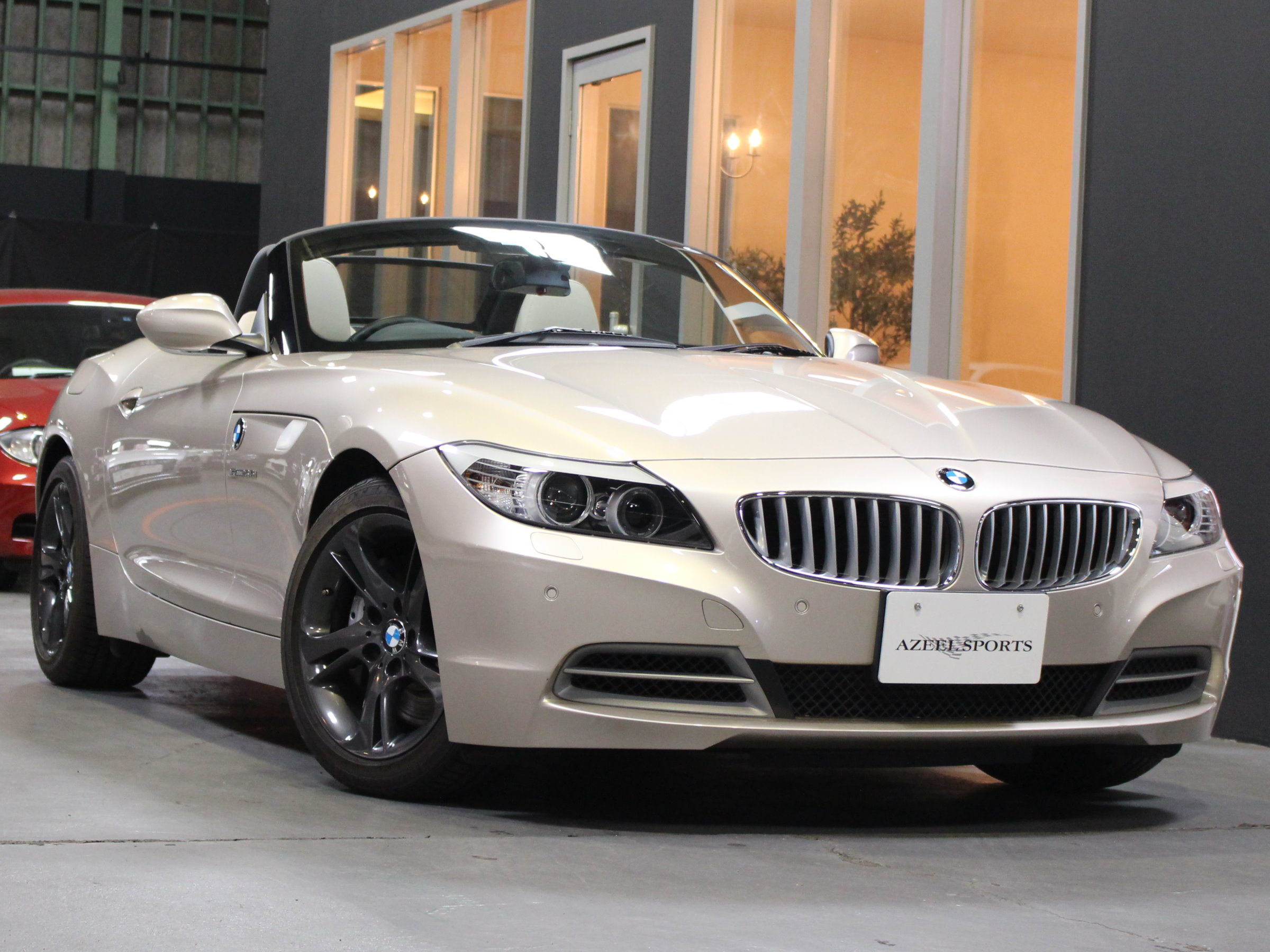 ＢＭＷ　Ｚ４　ｓドライブ３５ⅰ　ＯＰデザインピュアホワイト