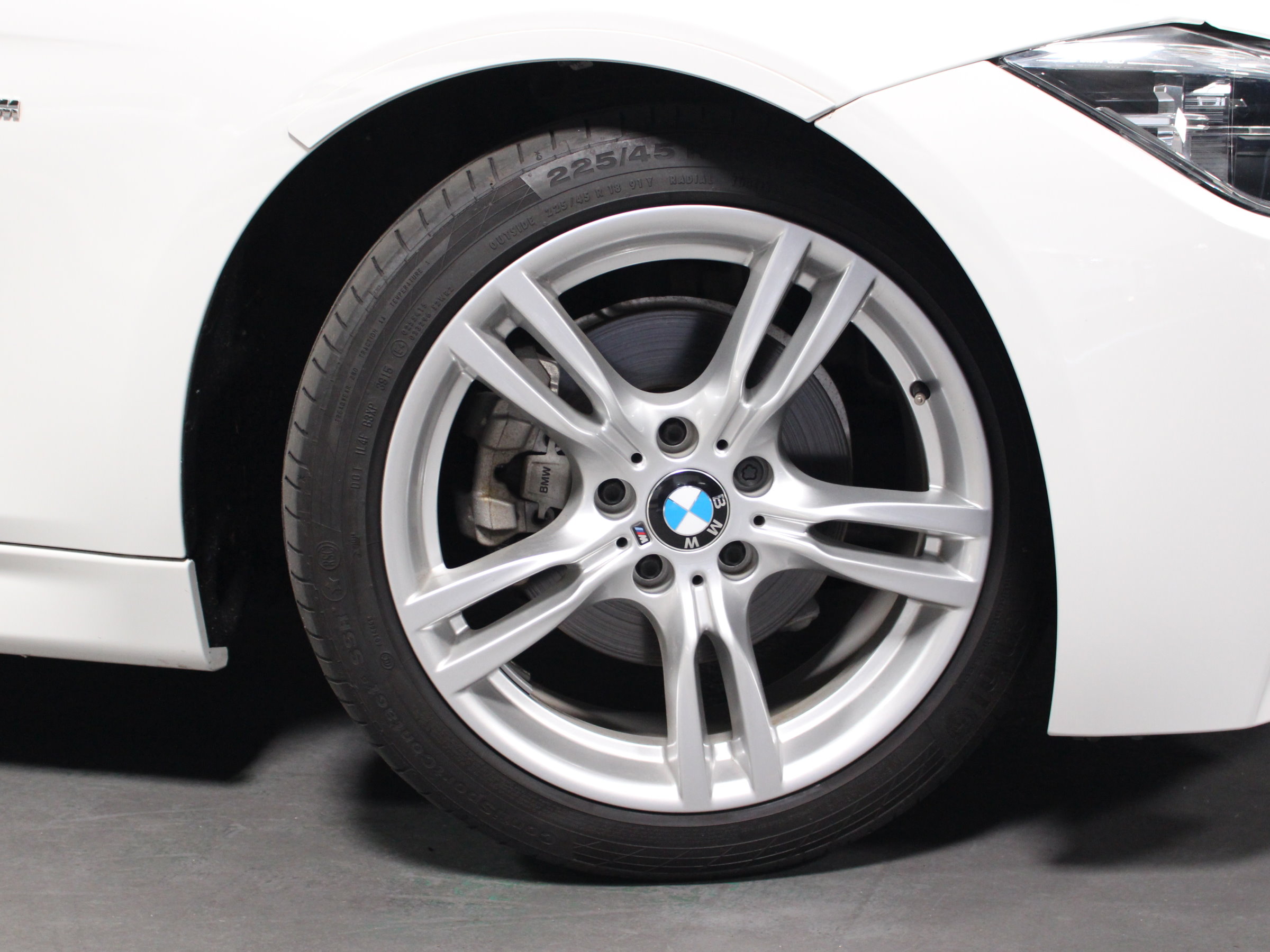 ＢＭＷ　３２０ｄ　Ｍスポーツ　