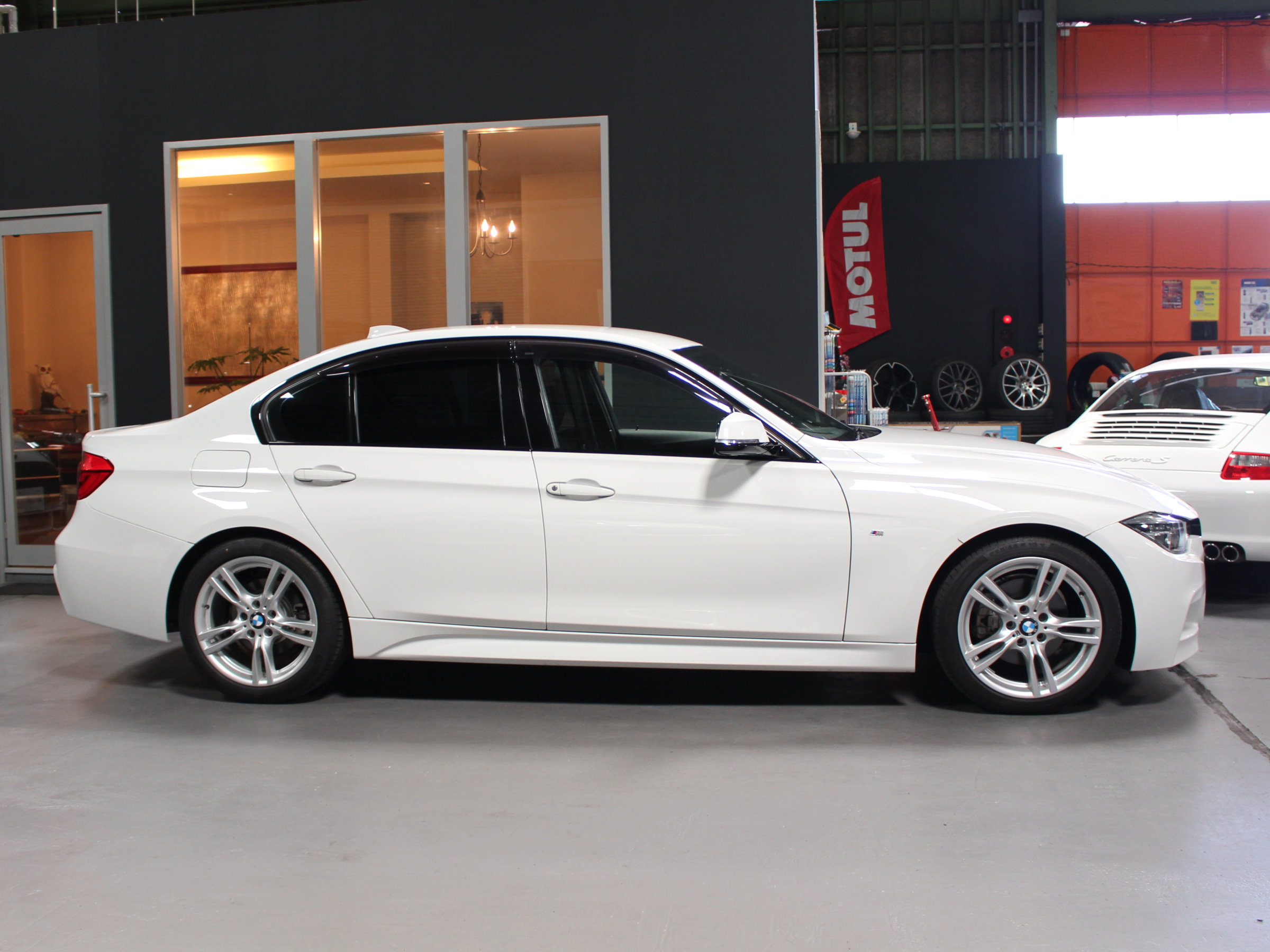 ＢＭＷ　３２０ｄ　Ｍスポーツ　