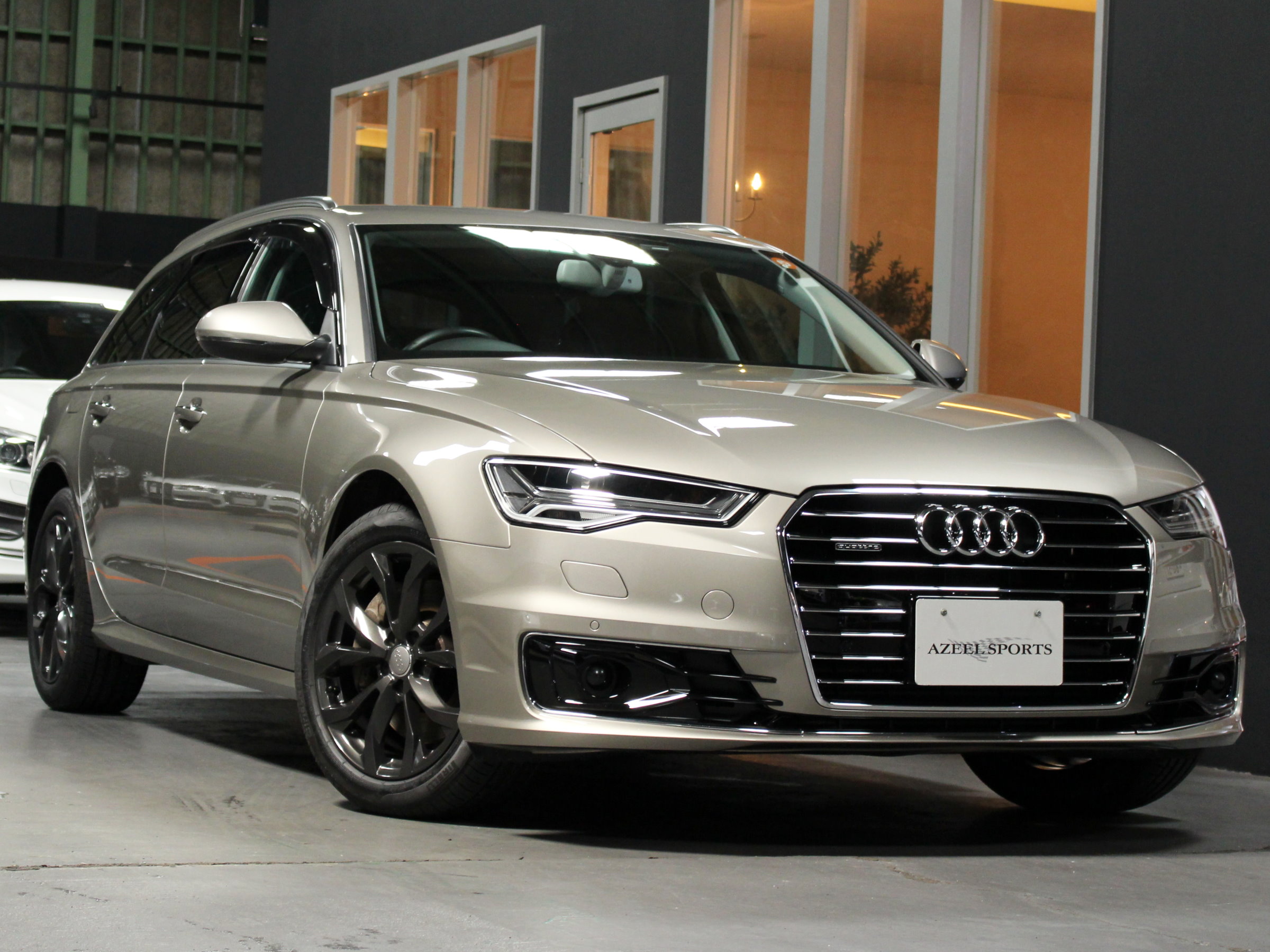 アウディ　Ａ６アバント　２．０ＴＦＳＩ　クワトロ