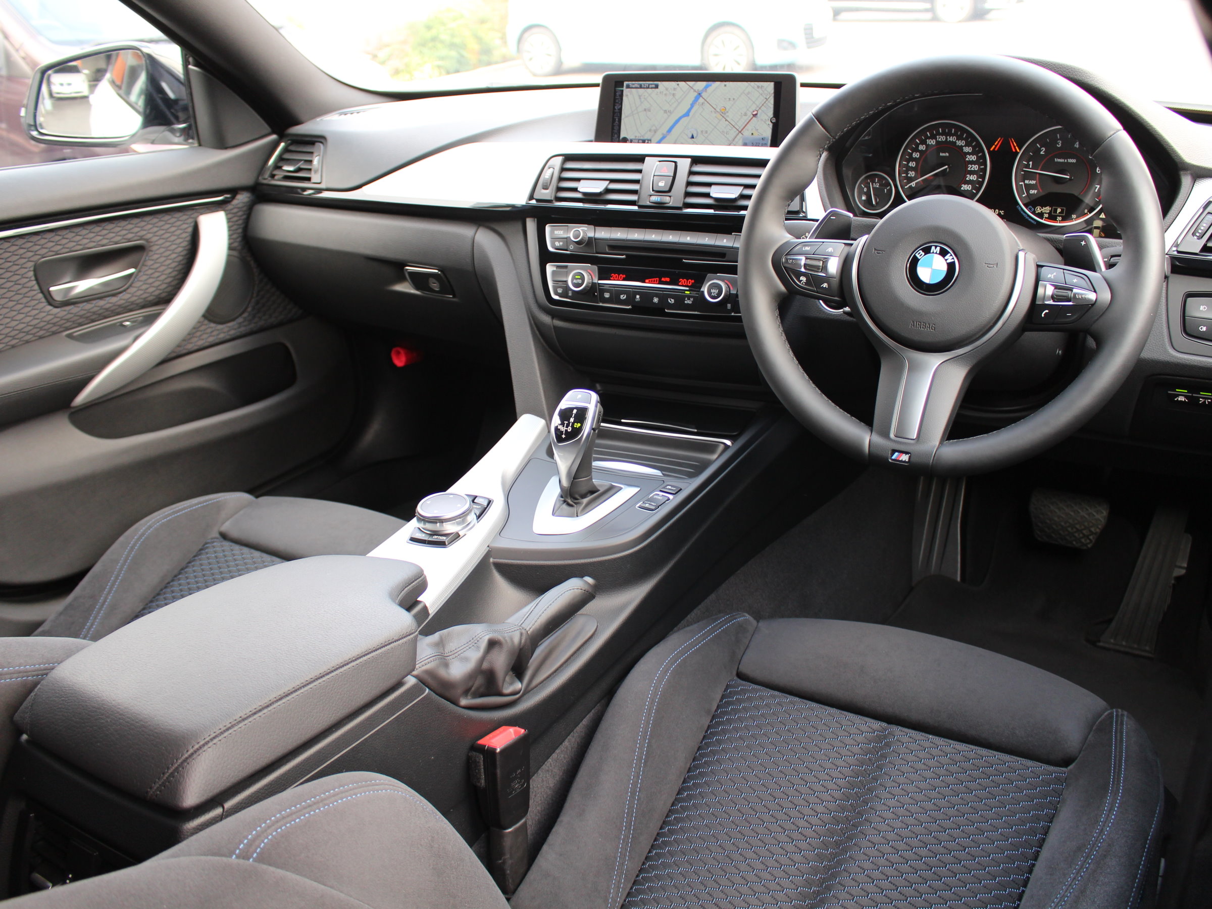 ＢＭＷ　４２０ⅰグランクーペ　Ｍスポーツ