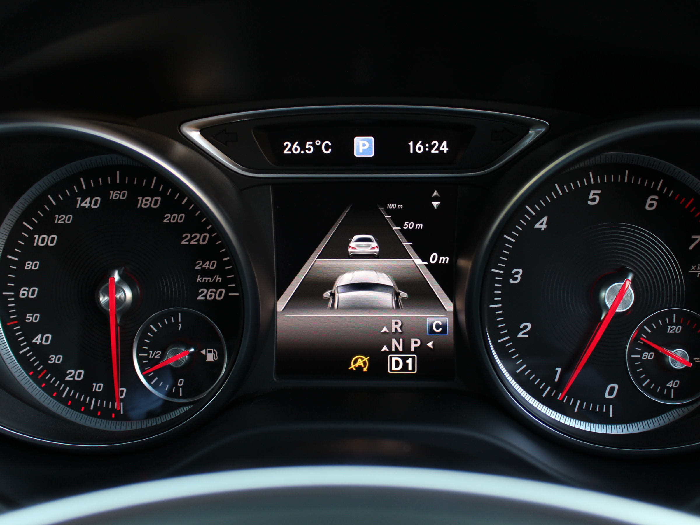 メルセデスベンツ　ＣＬＡ１８０シューティングブレーク　スポーツ