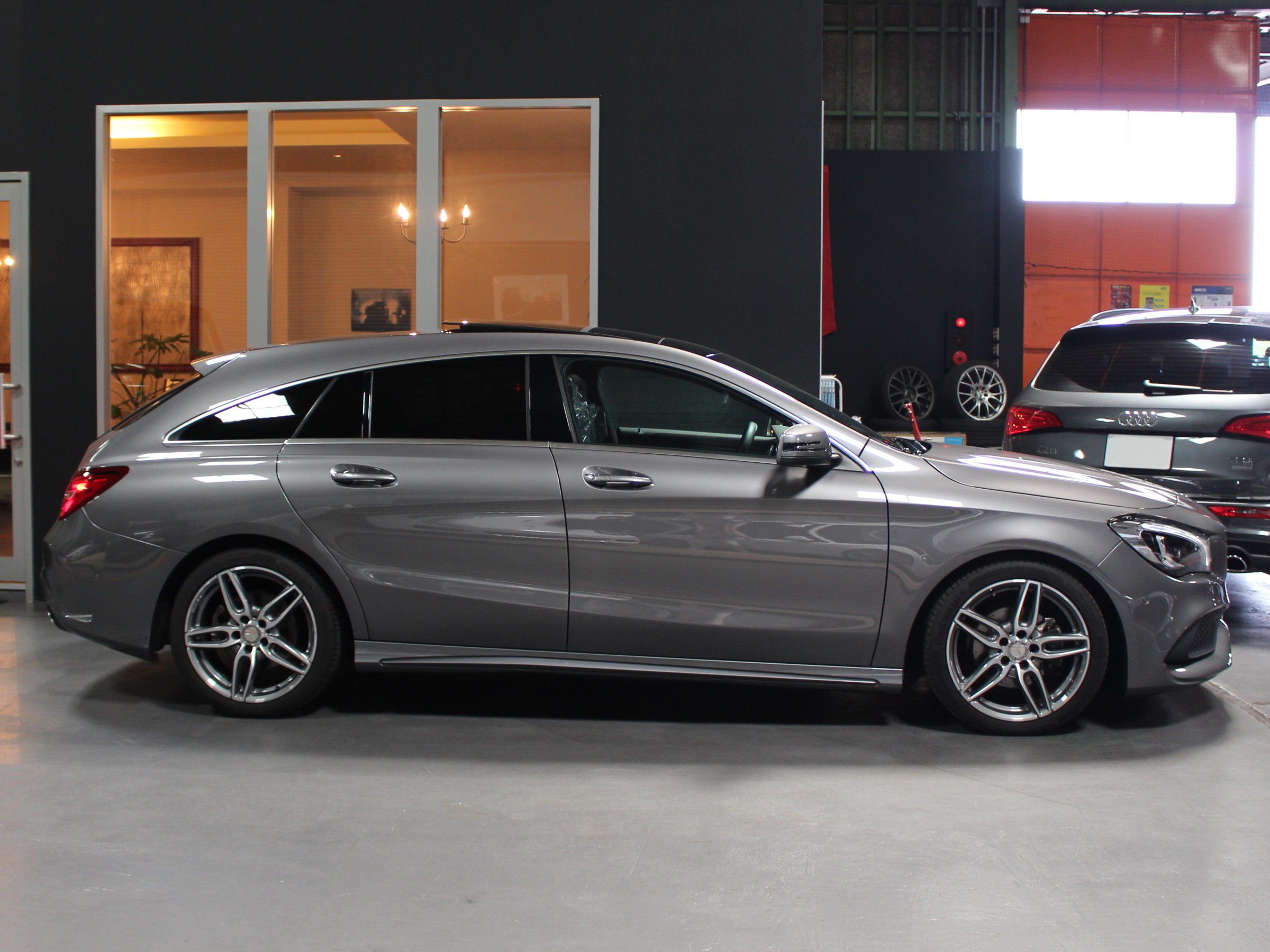 メルセデスベンツ　ＣＬＡ１８０シューティングブレーク　スポーツ