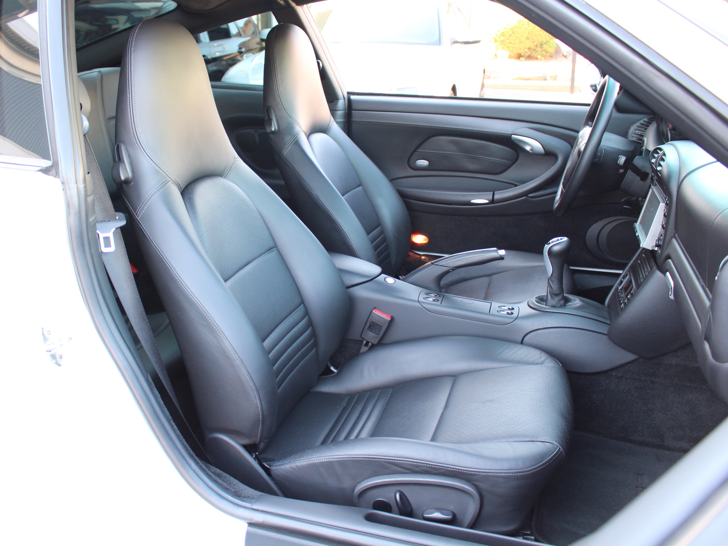 ポルシェ　９１１カレラ４Ｓ（９９６後期）　６速ＭＴ