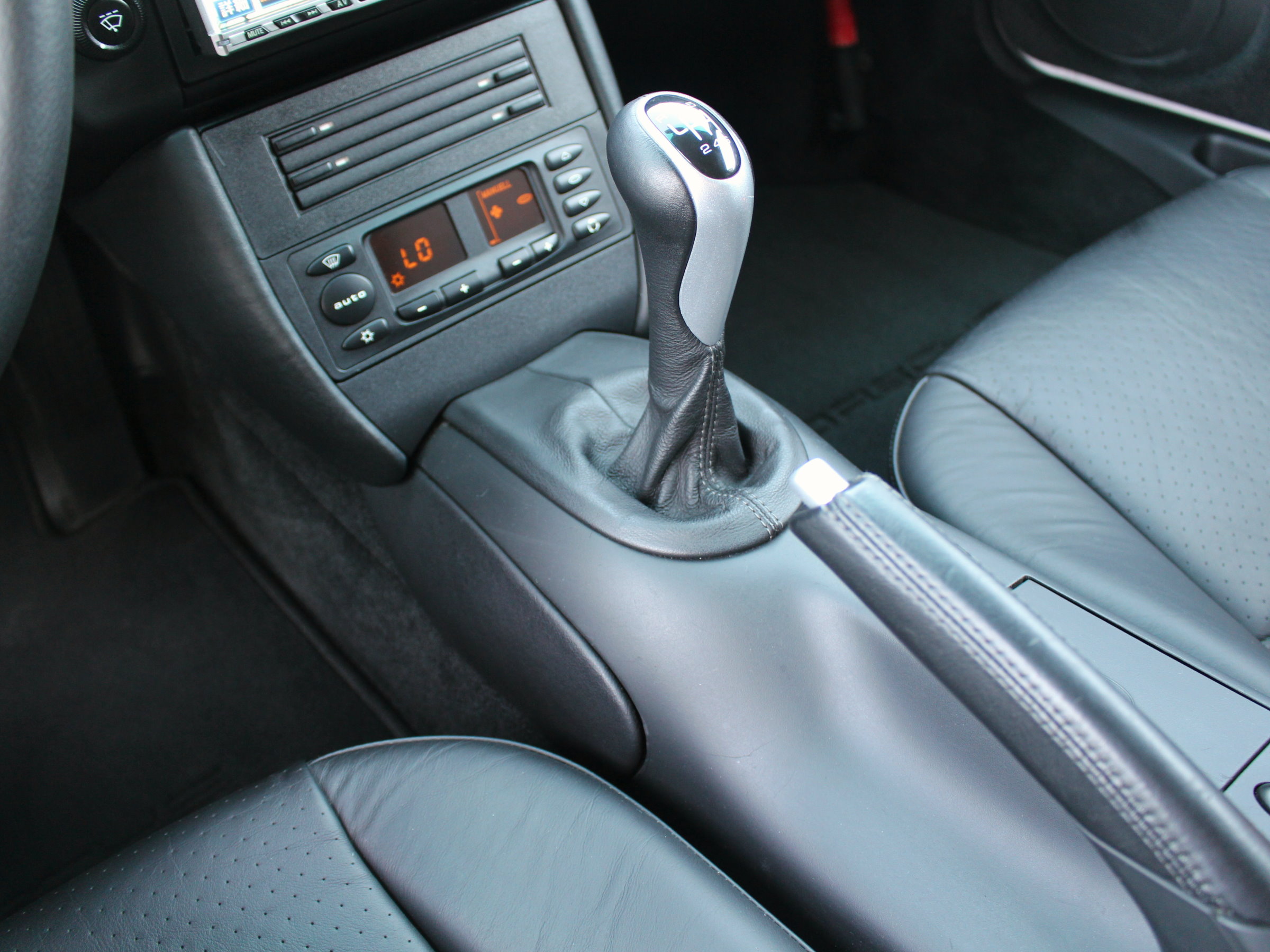 ポルシェ　９１１カレラ４Ｓ（９９６後期）　６速ＭＴ