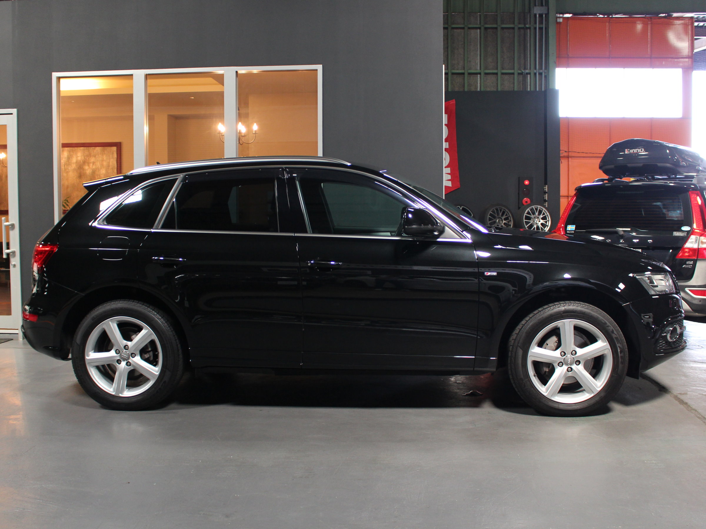 アウディ　Ｑ５　２．０ＴＦＳＩクワトロ　Ｓライン　アシスタンスＰＫＧ付