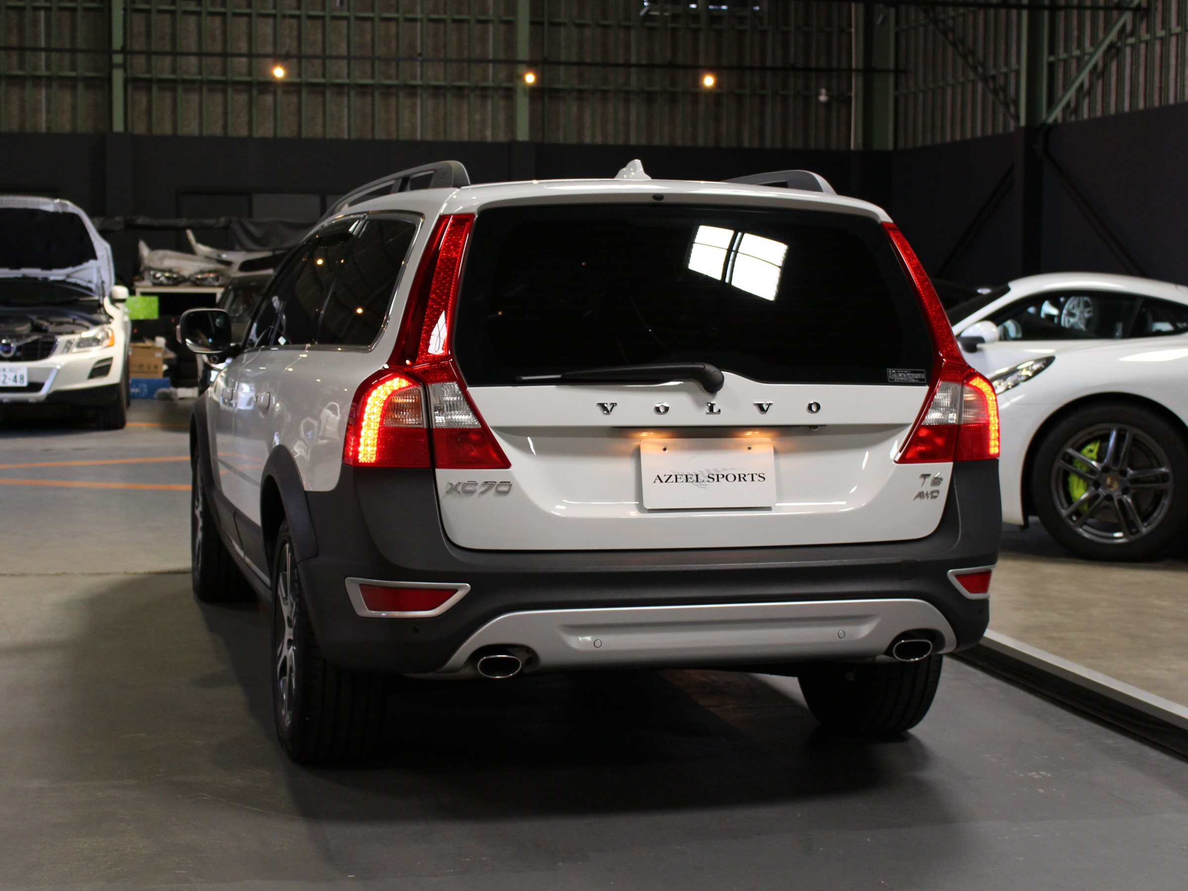 ボルボ　ＸＣ７０　Ｔ６　ＡＷＤ　インスクリプション　レーダーセーフティＰＫＧ